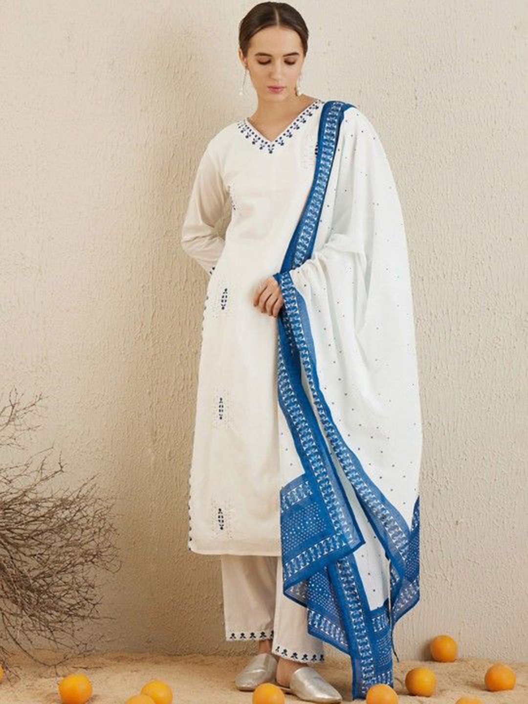 

IkDaiya Women Embroidered Regular Pure Cotton Kurta with Trousers & With Dupatta, White