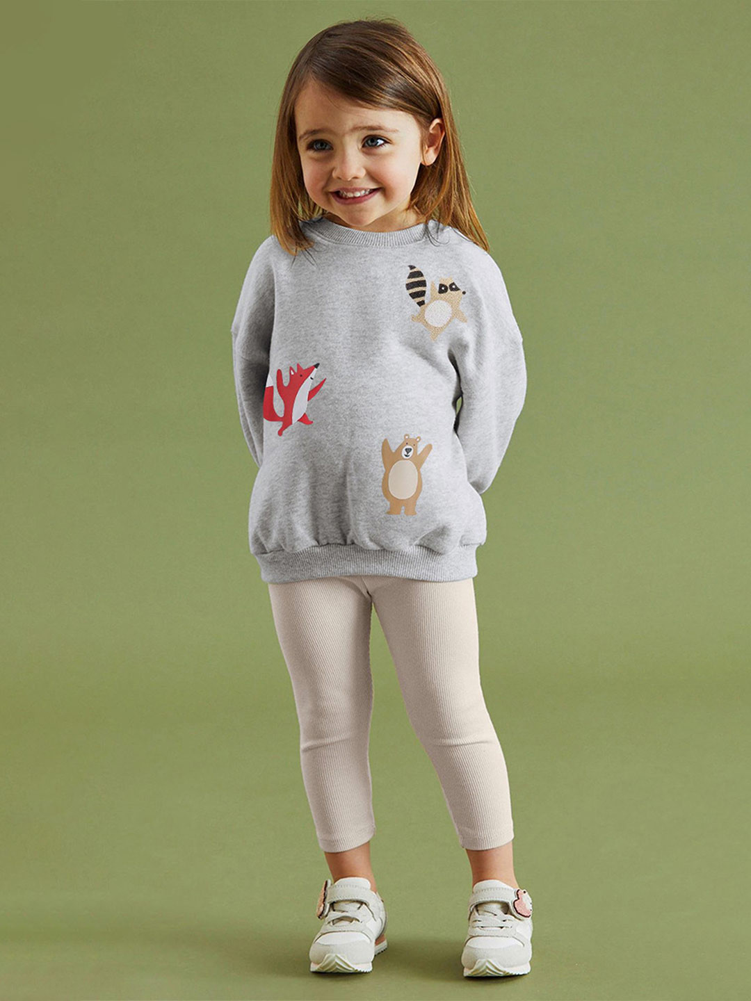 

LULU & SKY Girls Printed Night Suit, Grey