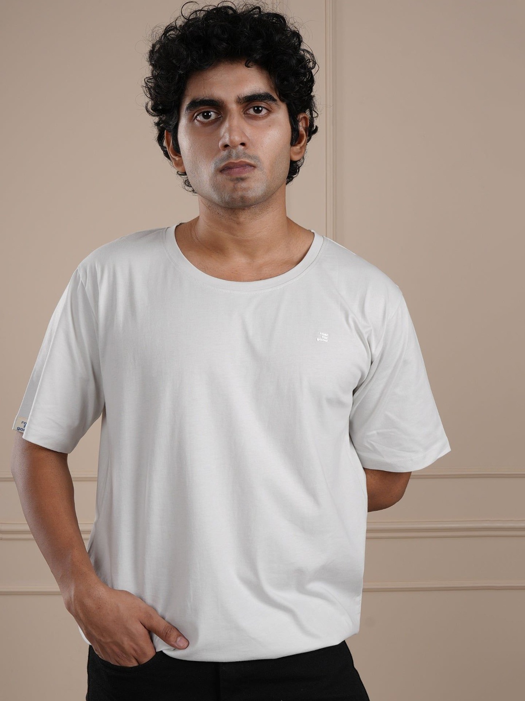 

ROAR FOR GOOD Men Solid Round Neck Organic Cotton T-shirt, White