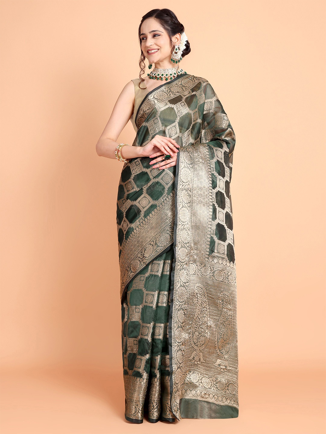 

ZIKARAA Woven Design Zari Pure Silk Saree, Green