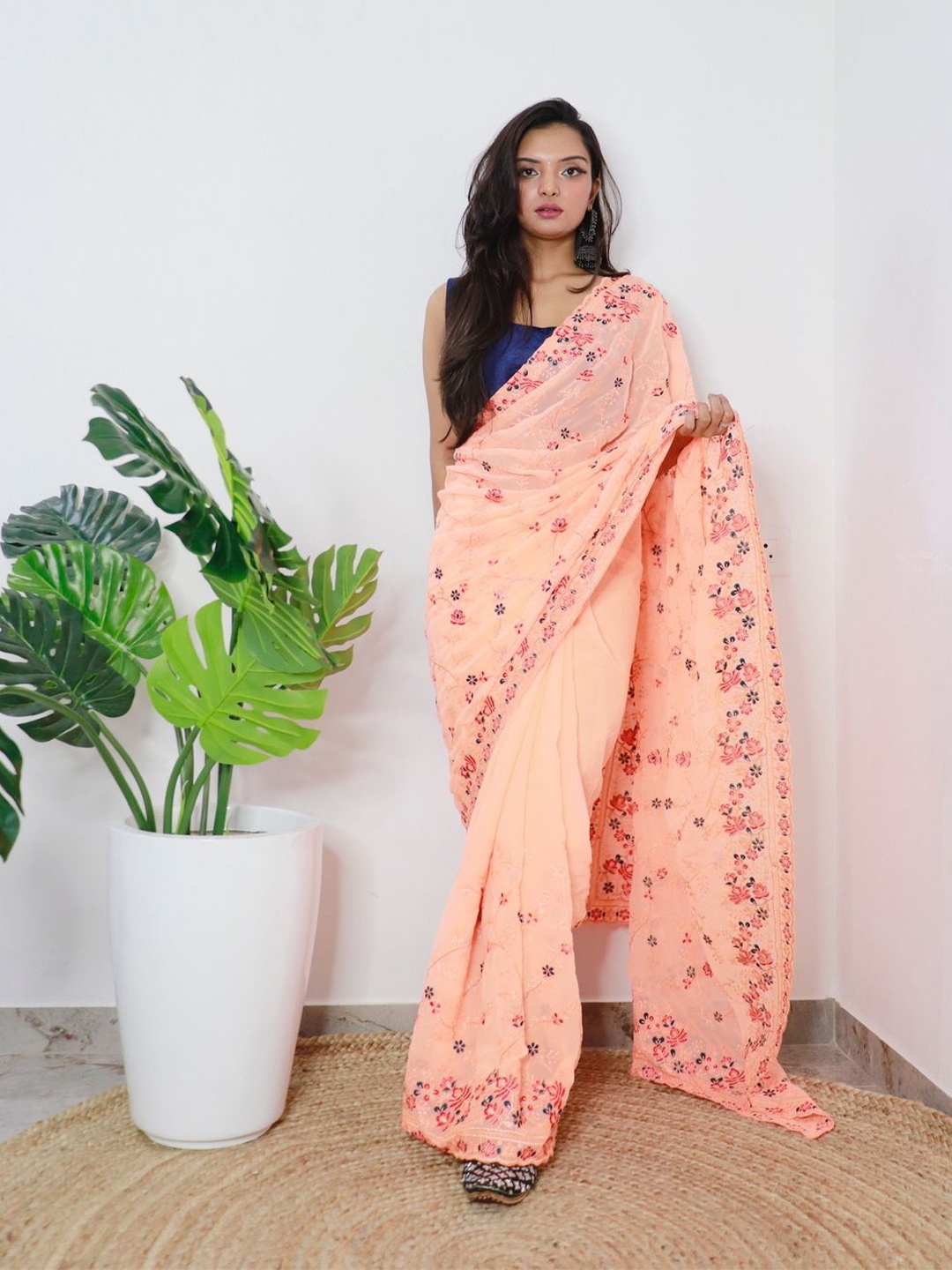 

Anouk Floral Poly Georgette Saree, Peach