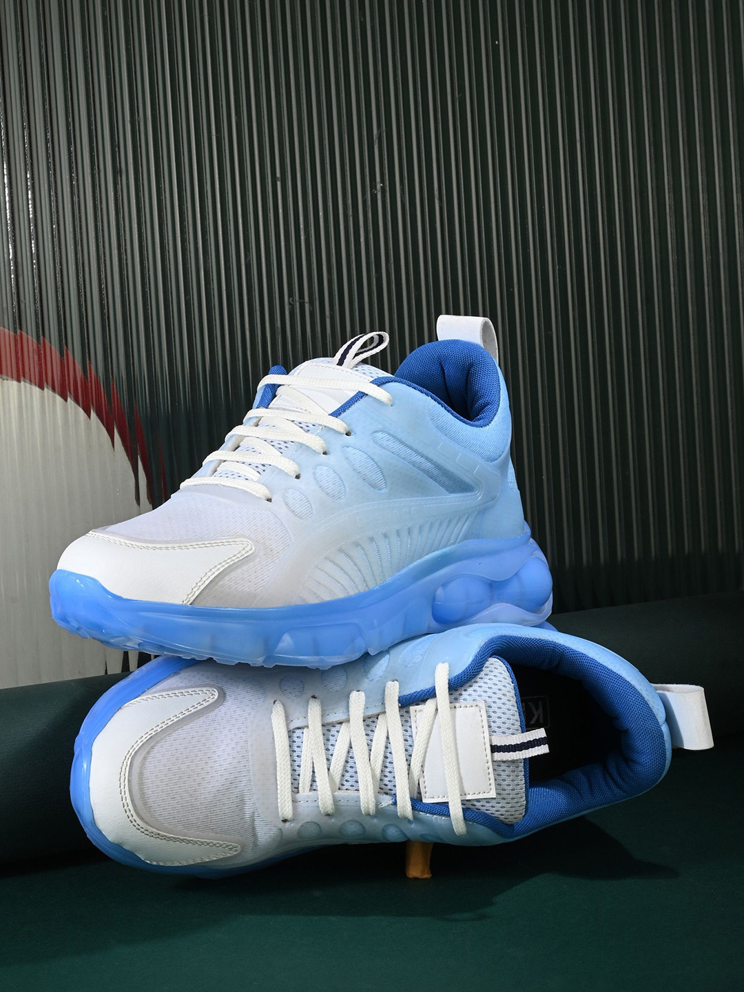 

Killer Men Striped Sneakers, Blue