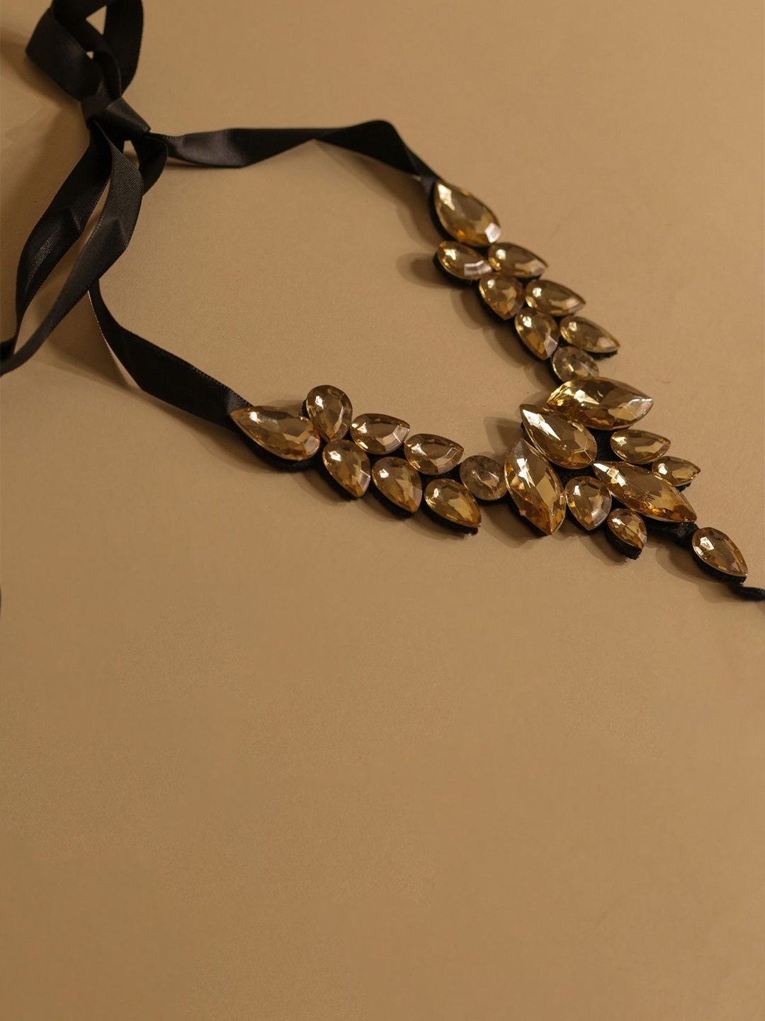 

Senshi Antique Necklace, Black