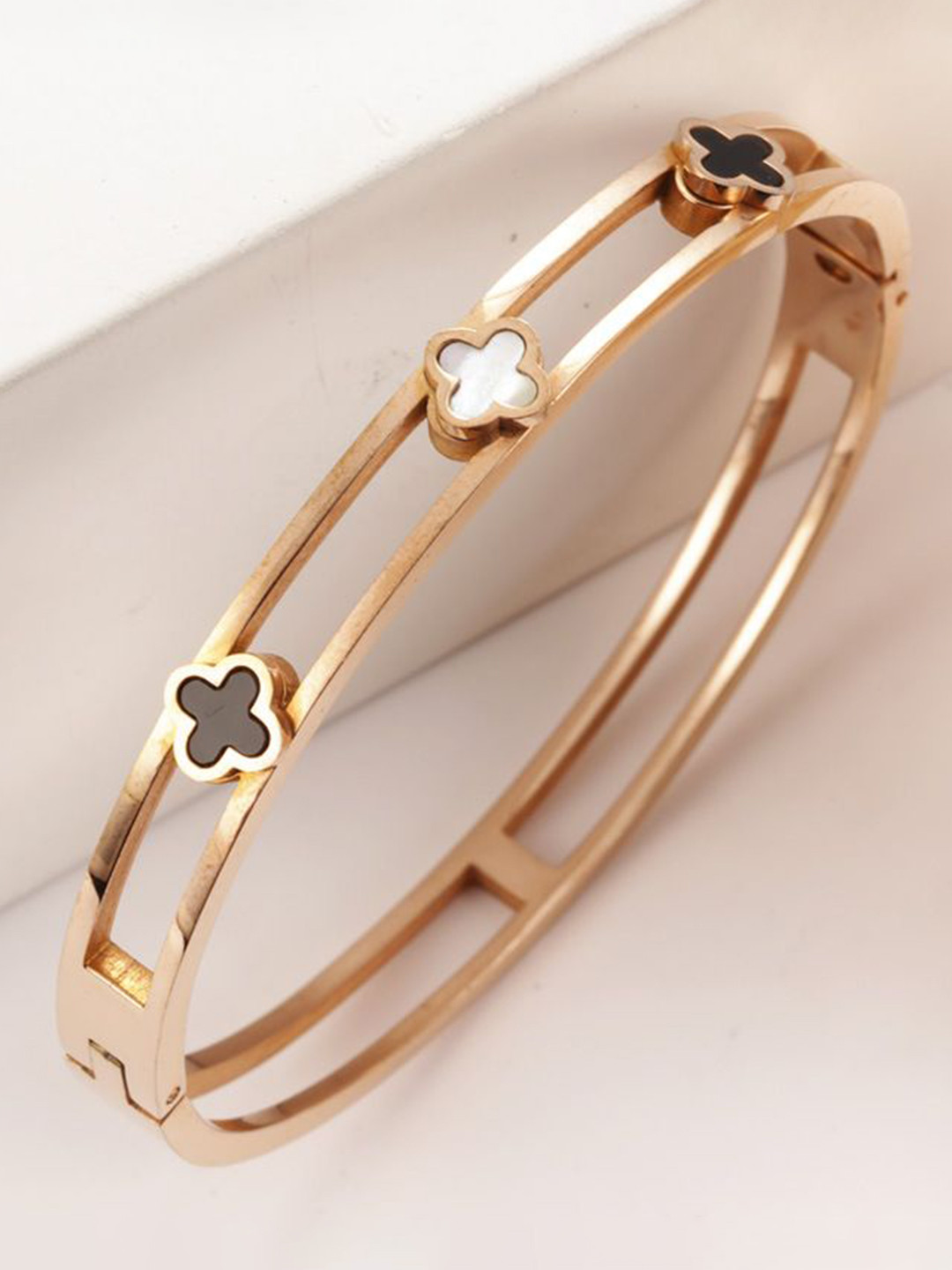

Just Lil Things Bangle-Style Bracelet, Gold