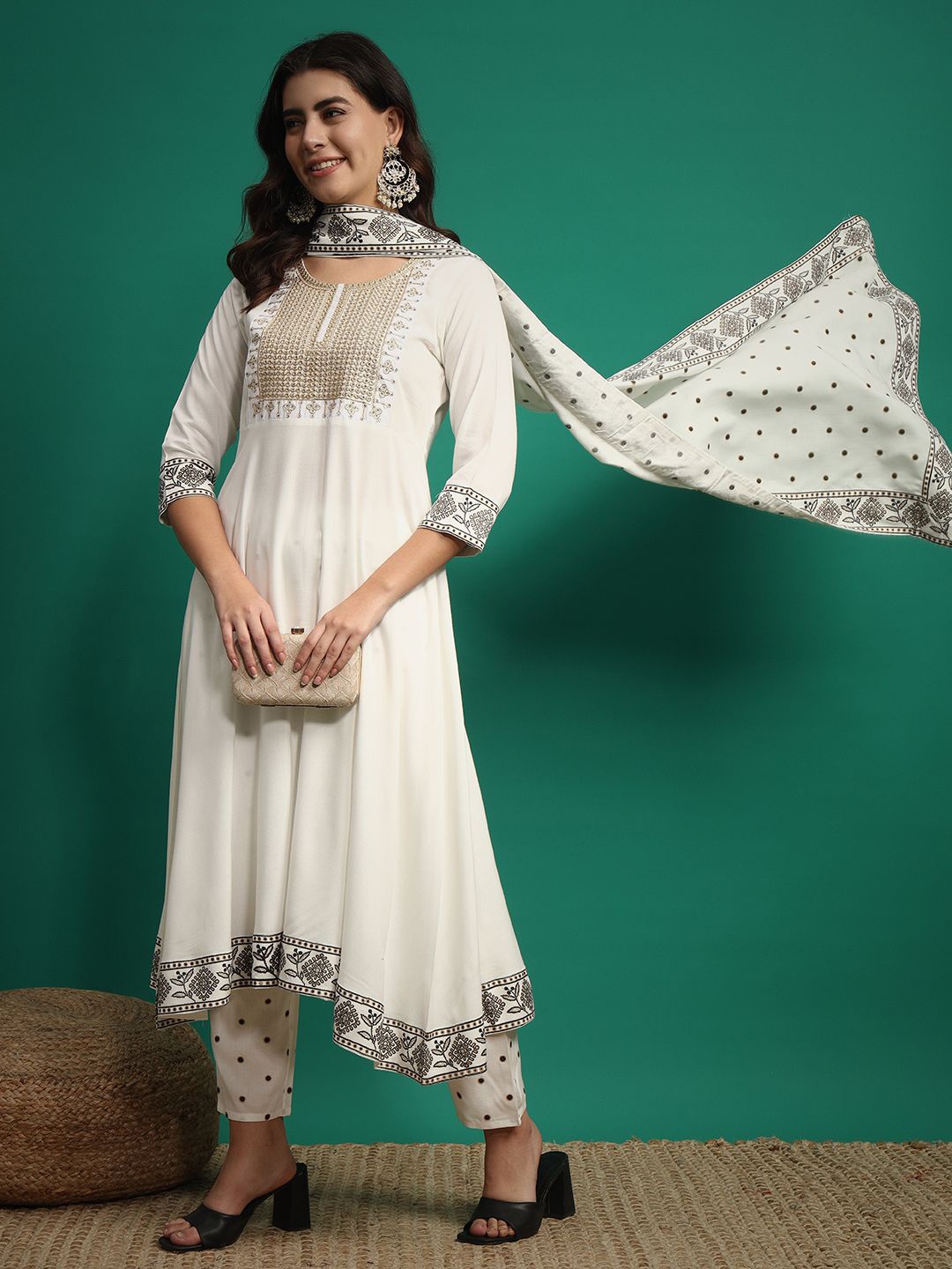 

IkDaiya Women Embroidered Regular Thread Work Kurta with Trousers & With Dupatta, White