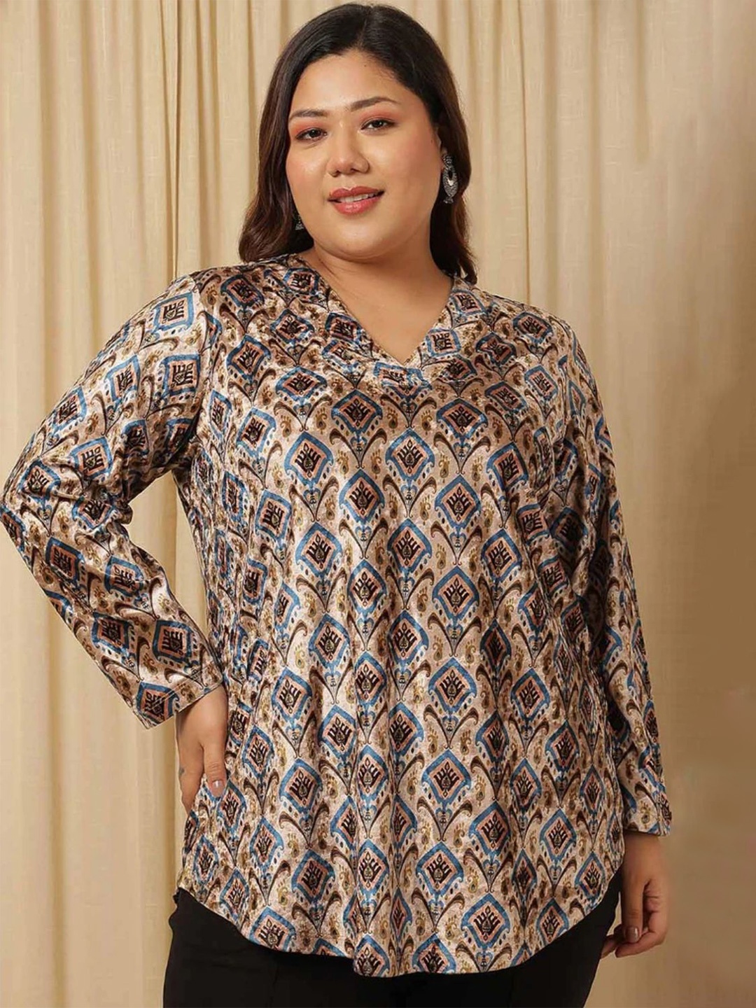 

Amydus Print Velvet Top, Beige