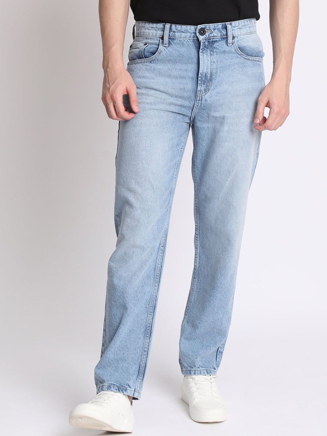 

The Roadster Lifestyle Co Men Relaxed-Fit Light Shade Jeans, Blue