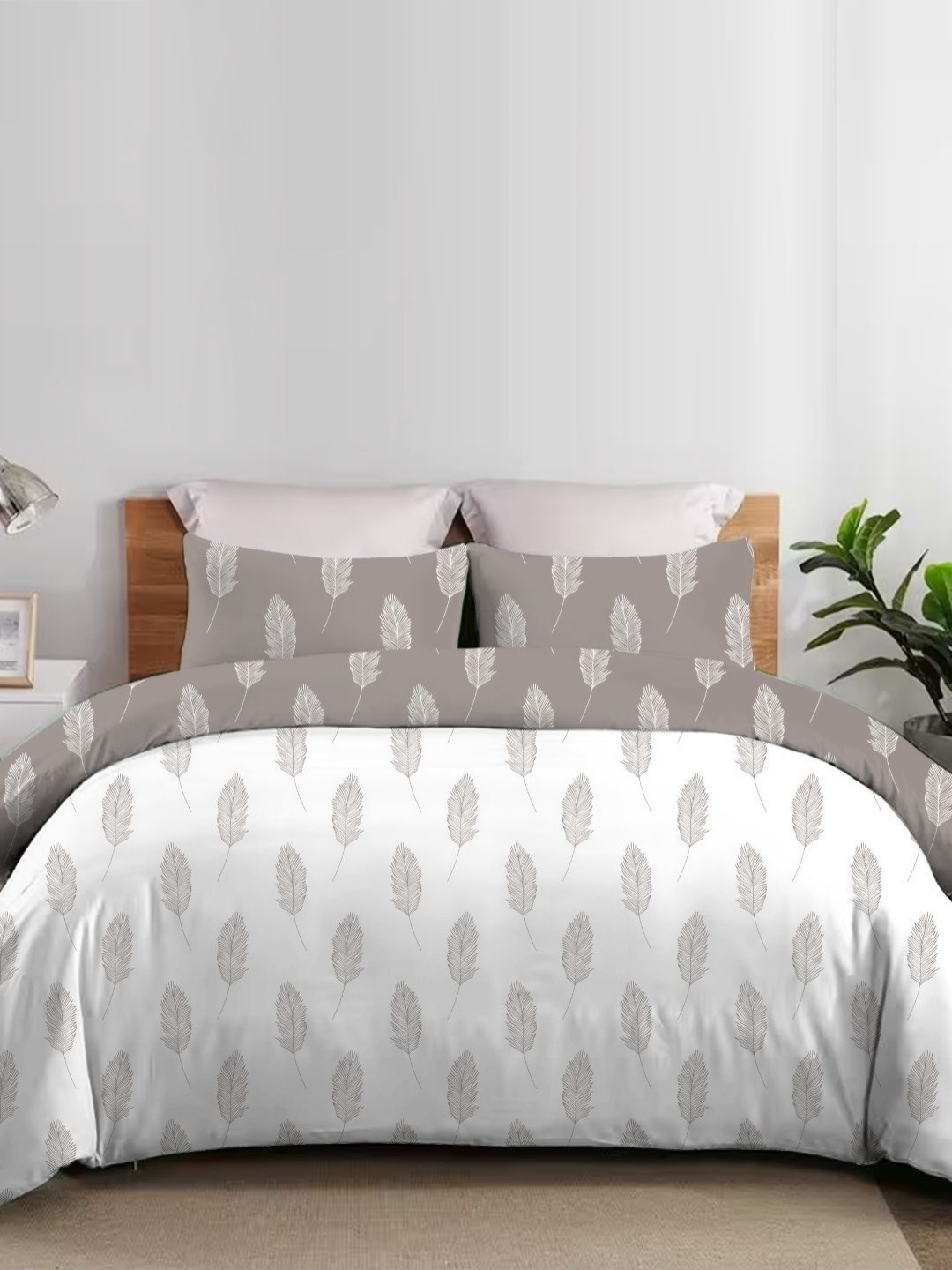 

Sleeping Owls- because your sleep matters White Printed 400 GSM Double Bed Comforter