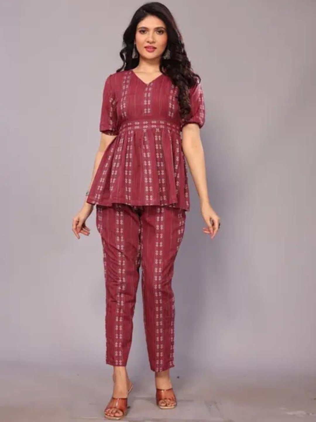 

KALINI Women Ethnic Motifs Regular Thread Work Kurta with Trousers, Maroon