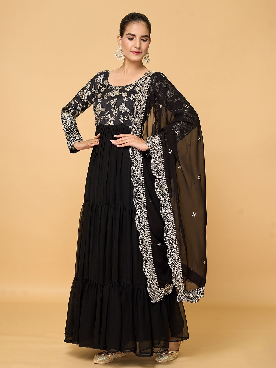 

Samyukta Singhania Women Georgette Kurta, Black