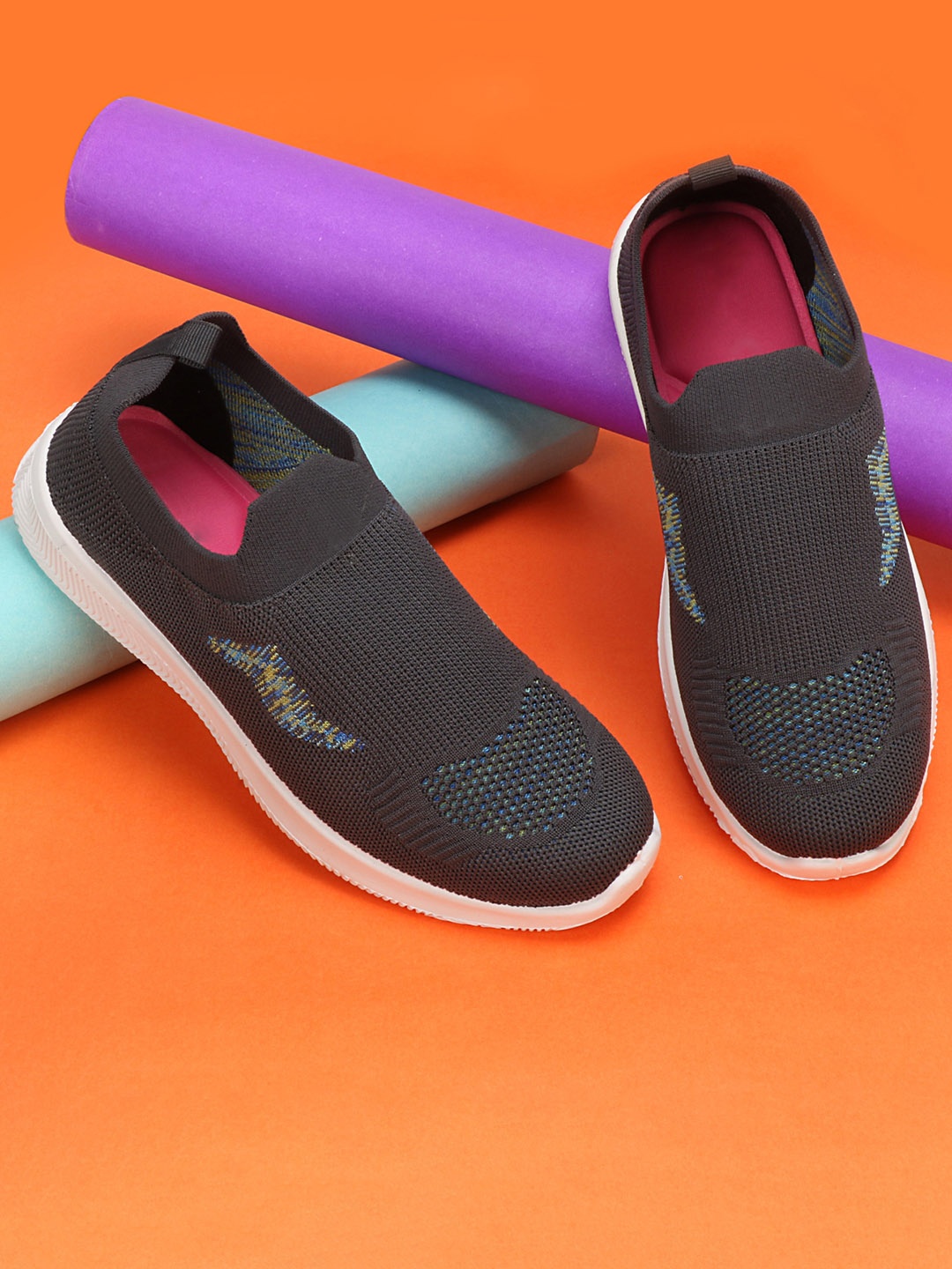 

TRY FEET Women Printed Sneakers, Grey