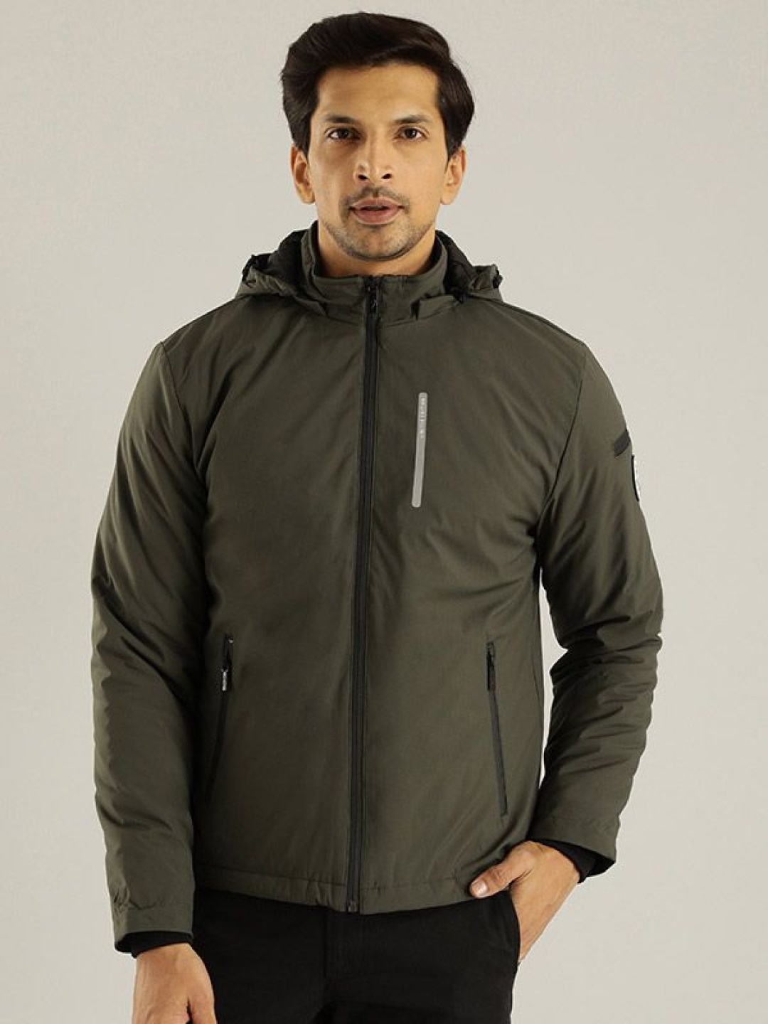 

Indian Terrain Men Hooded Solid Casual Insulator Padded Jacket, Green