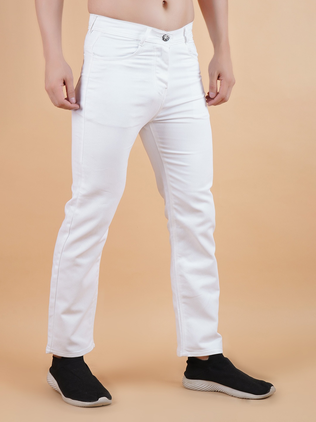 

LINARIA Men Classic Jogger Mildly Distressed Jeans, White