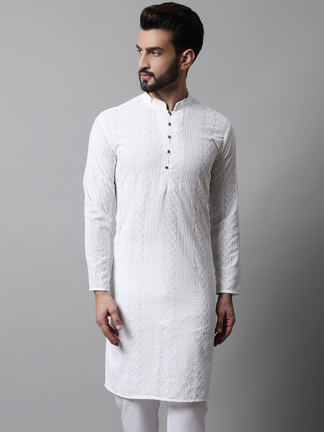 

Jompers Men Embroidered Chikankari Kurta, White