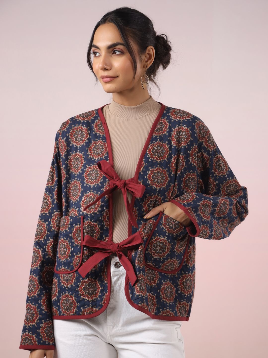 

Jaipur Morni Women Collarless Floral Printed Cotton Ethnic Lightweight Tailored Jacket, Navy blue