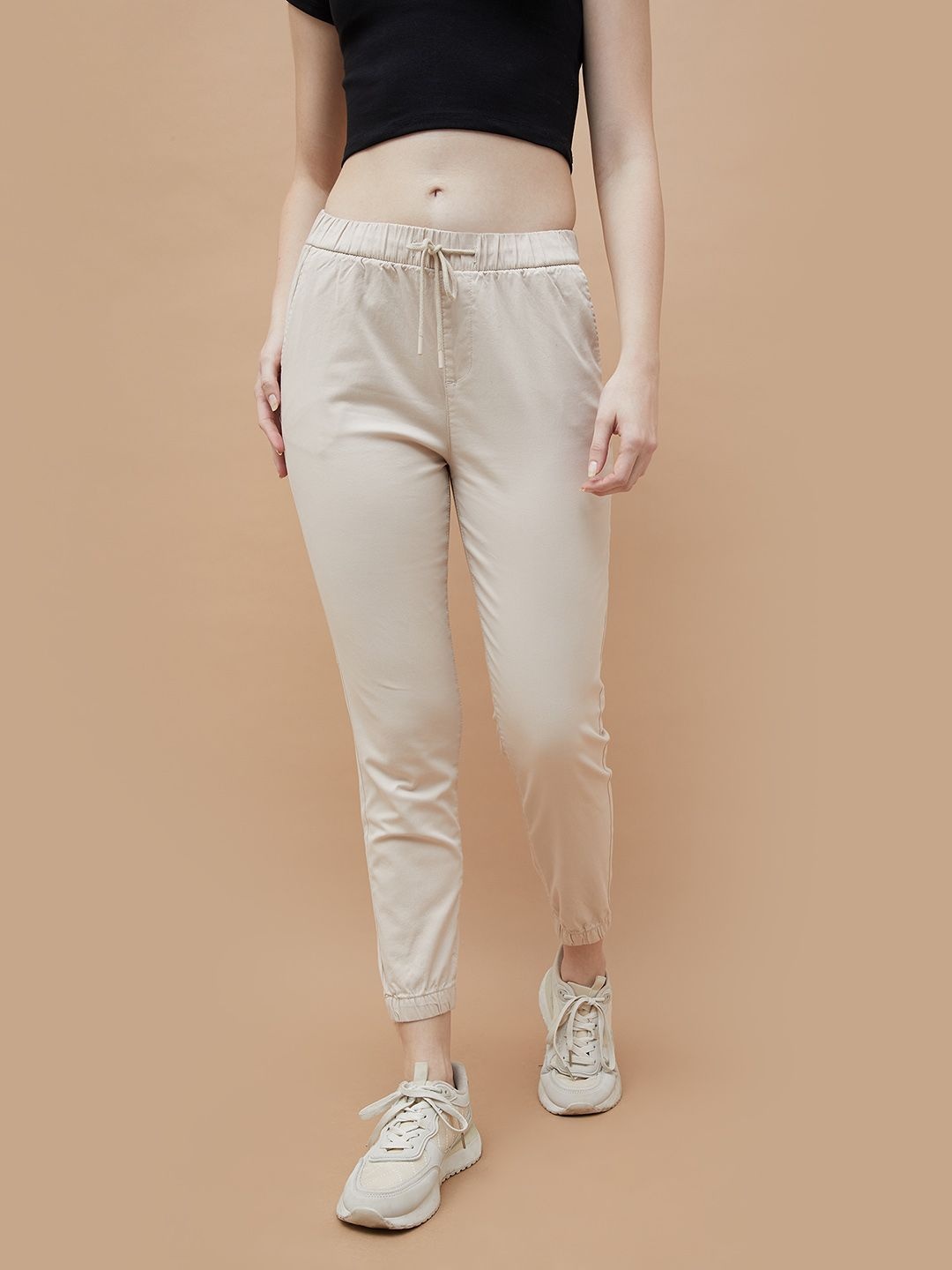 

Fame Forever by Lifestyle Women Mid-Rise Trousers, Beige