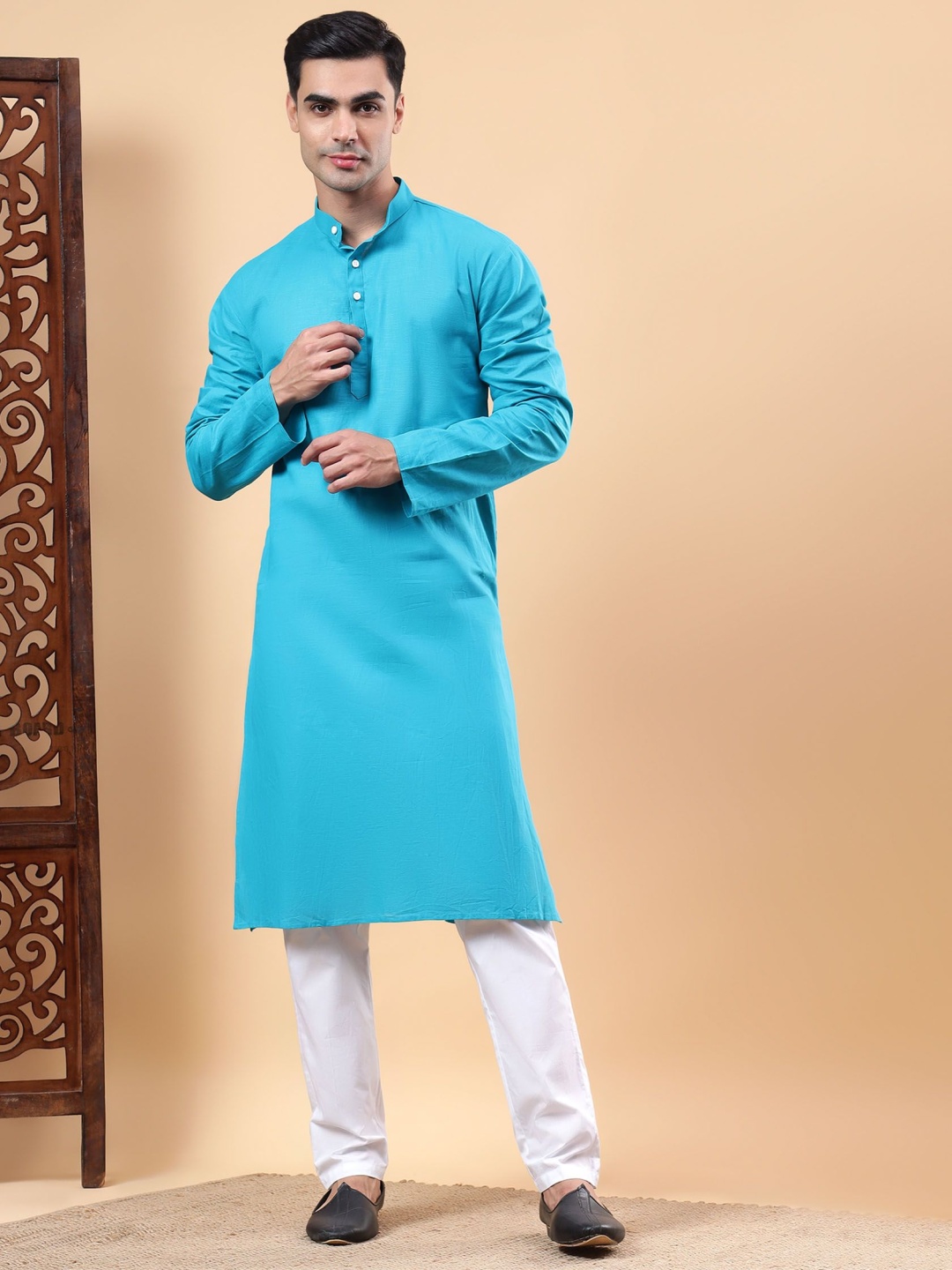 

Yugnik Men Regular Pure Cotton Kurta with Pyjamas, Green