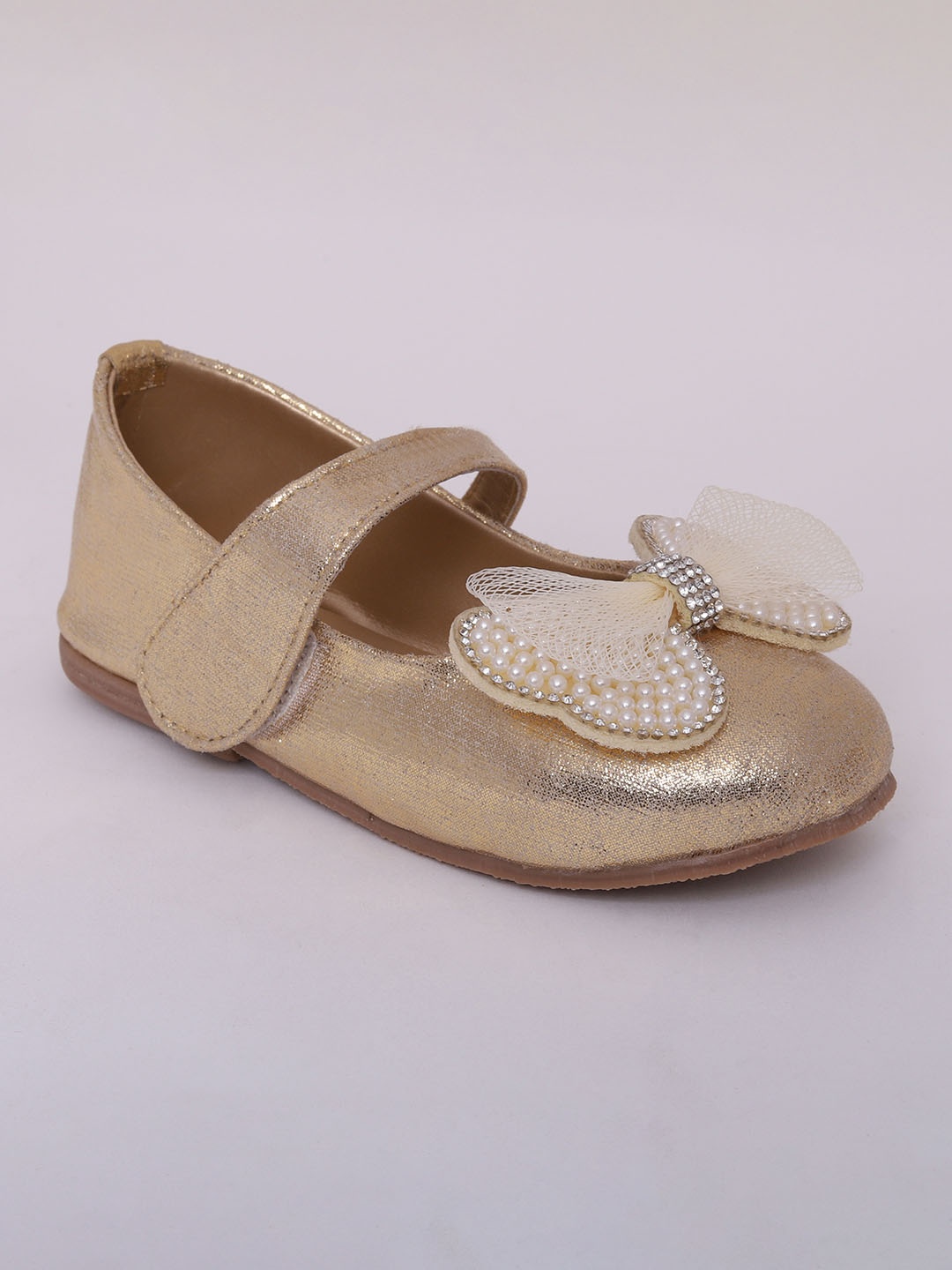 

Minesole Girls Round Toe Flatforms, Gold