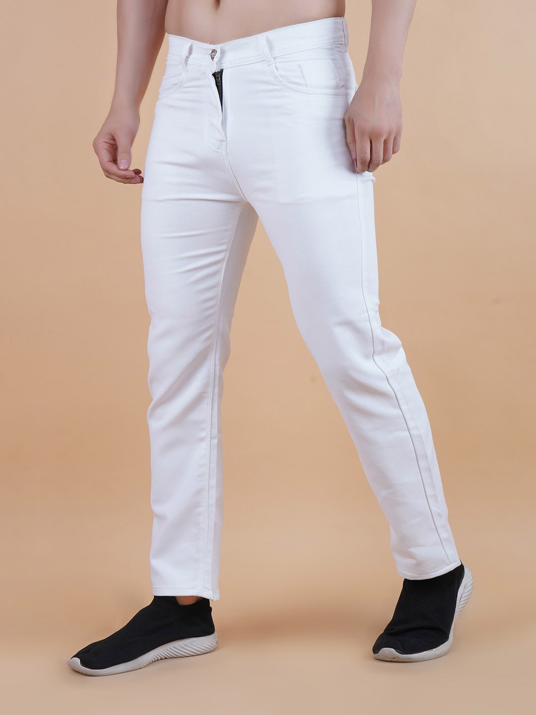 

LINARIA Men Classic Fit Mid-Rise Jeans, White