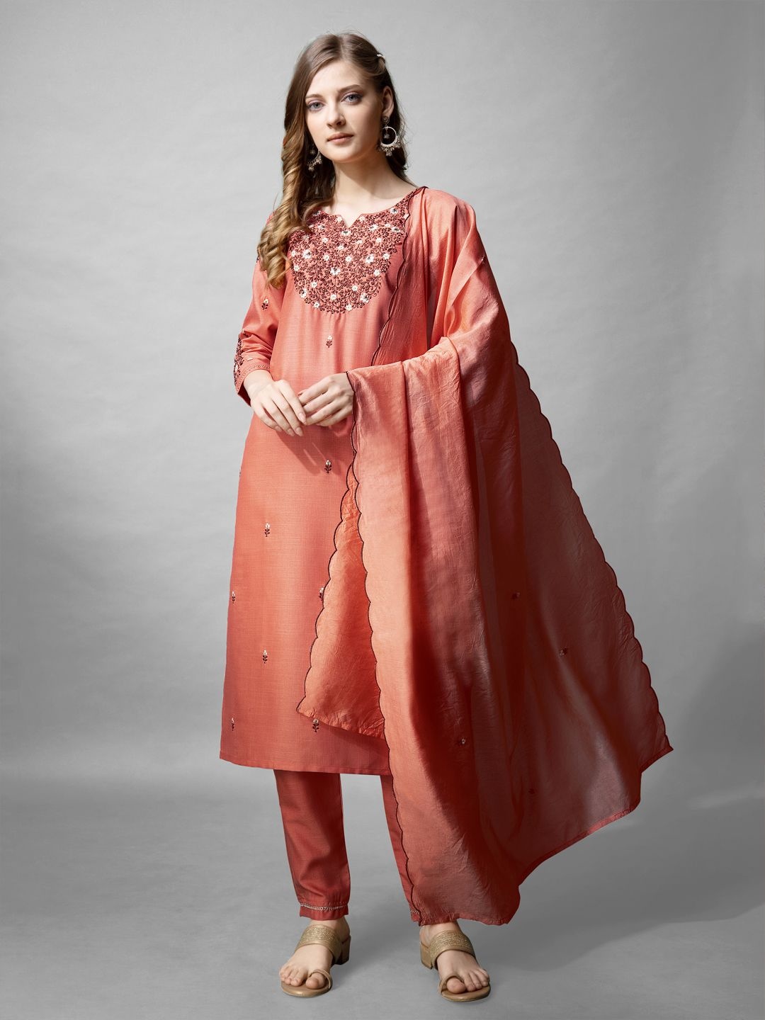 

HI FI NX Women Ethnic Motifs Embroidered Regular Thread Work Kurti with Churidar & With Dupatta, Coral