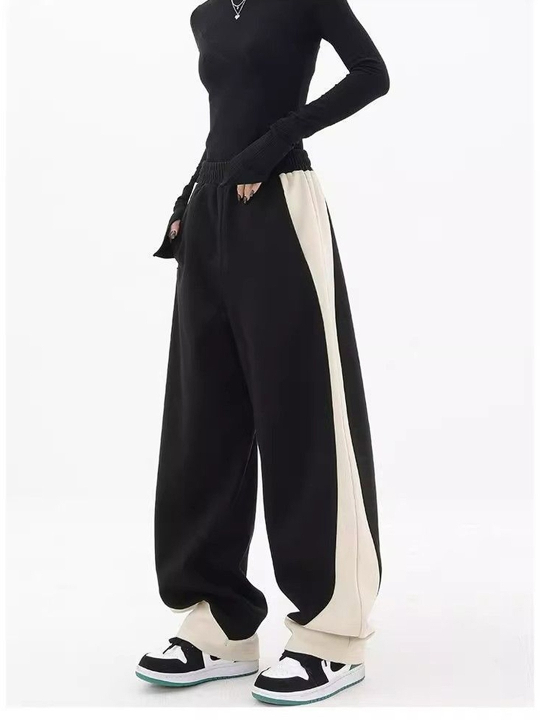 

LULU & SKY Women Loose Fit High-Rise Trousers, Beige