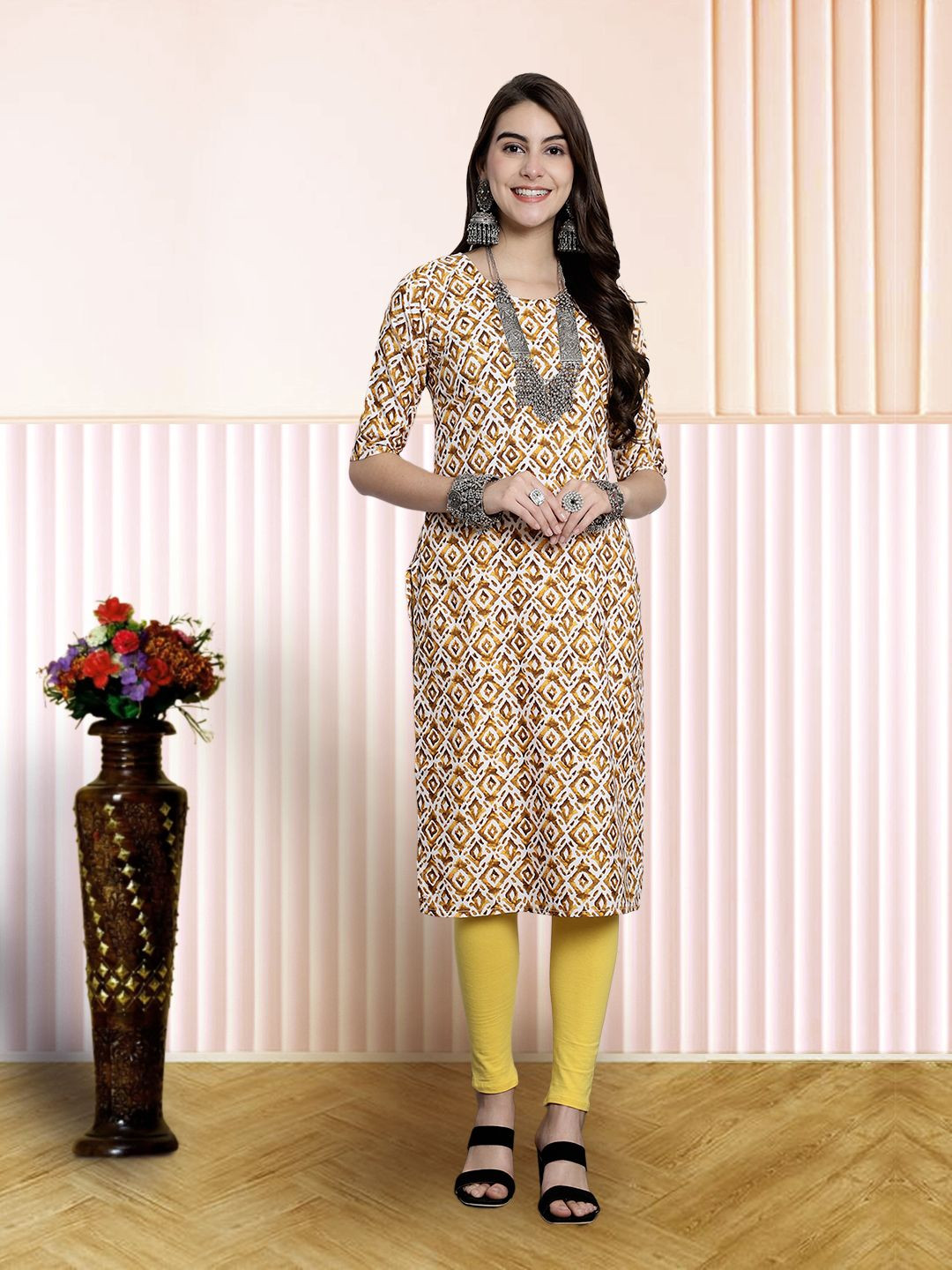 

7Threads Women Ethnic Motifs Printed Floral Crepe Kurta, Yellow