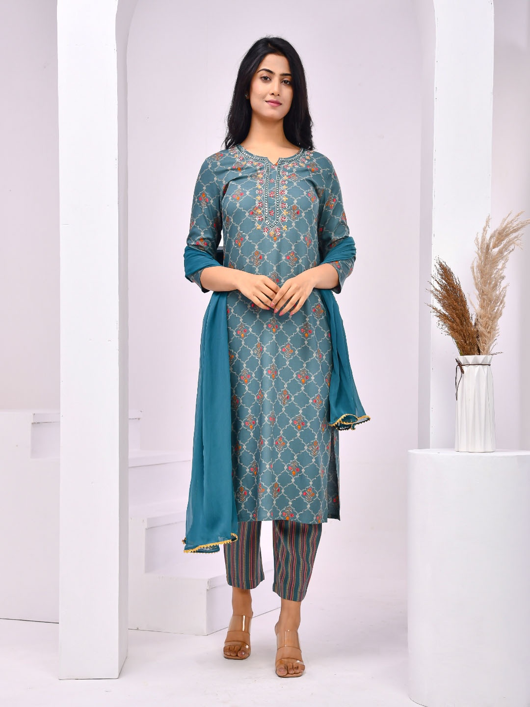 

Aspriya Women Floral Embroidered Regular Kurta with Trousers & With Dupatta, Teal