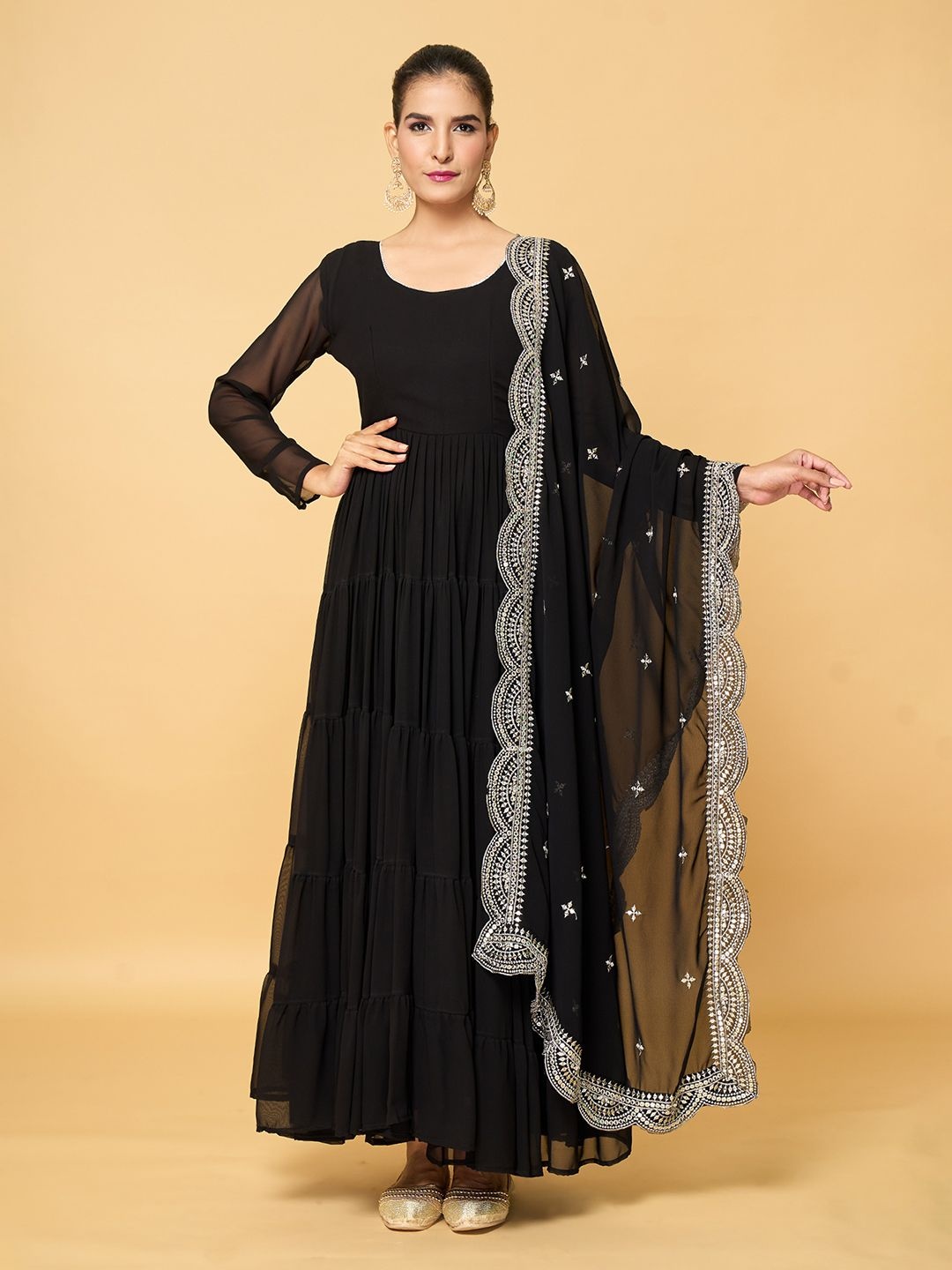 

Samyukta Singhania Women Georgette Kurta, Black