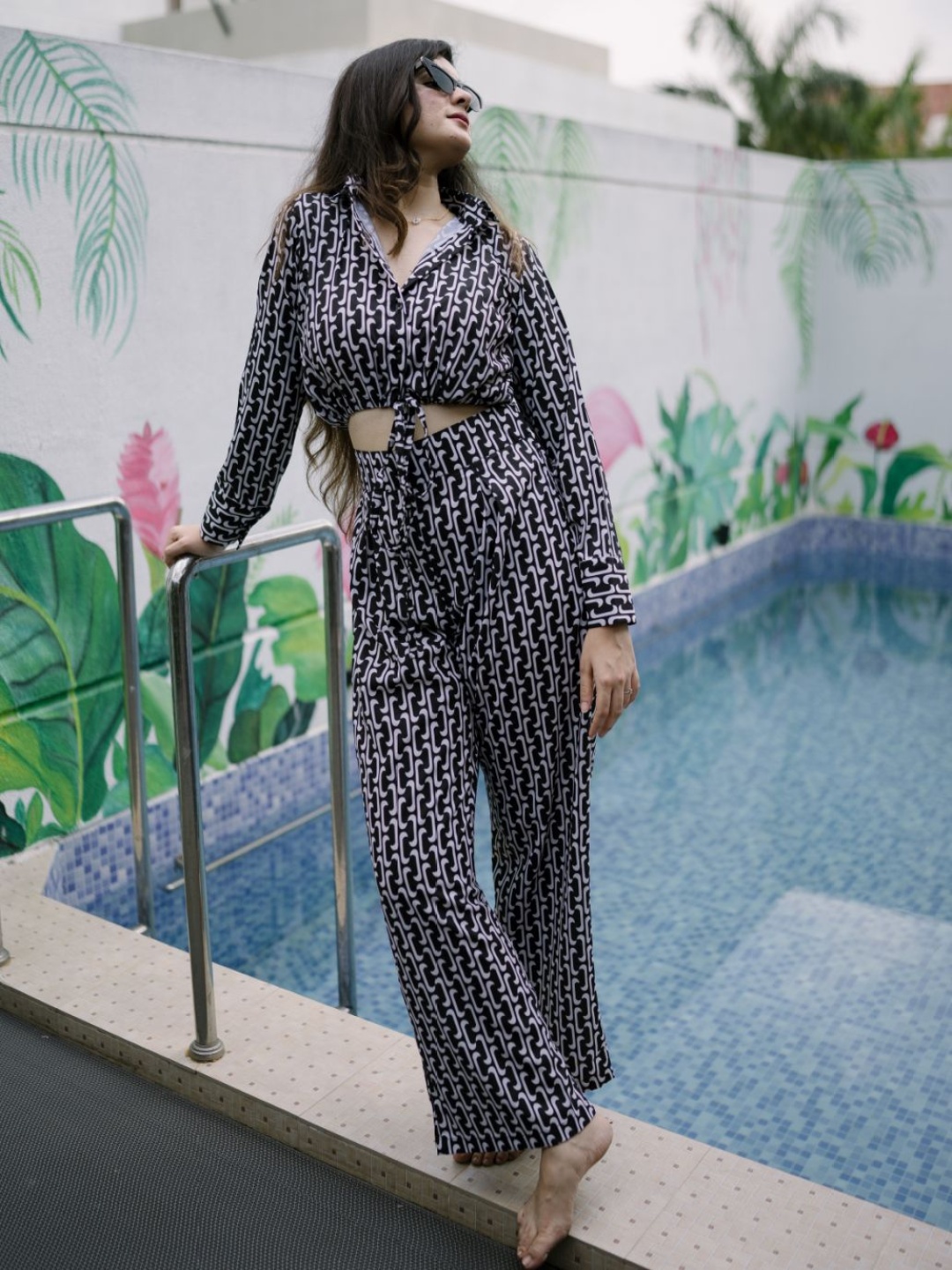 

GARDEN PARTY Printed Top With Trousers Co-Ords, Black