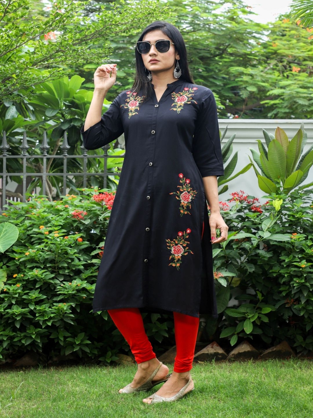

Mehsoos Women Checked Thread Work Kurta, Black