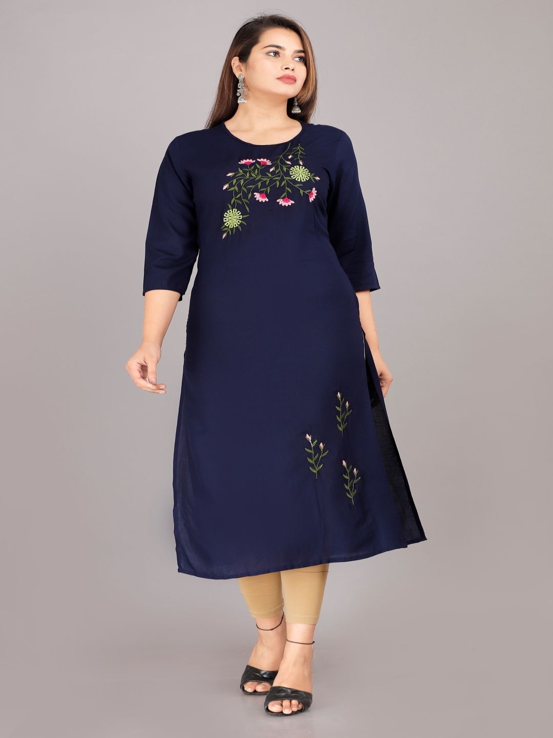 

Mehsoos Women Embroidered Thread Work Kurta, Blue