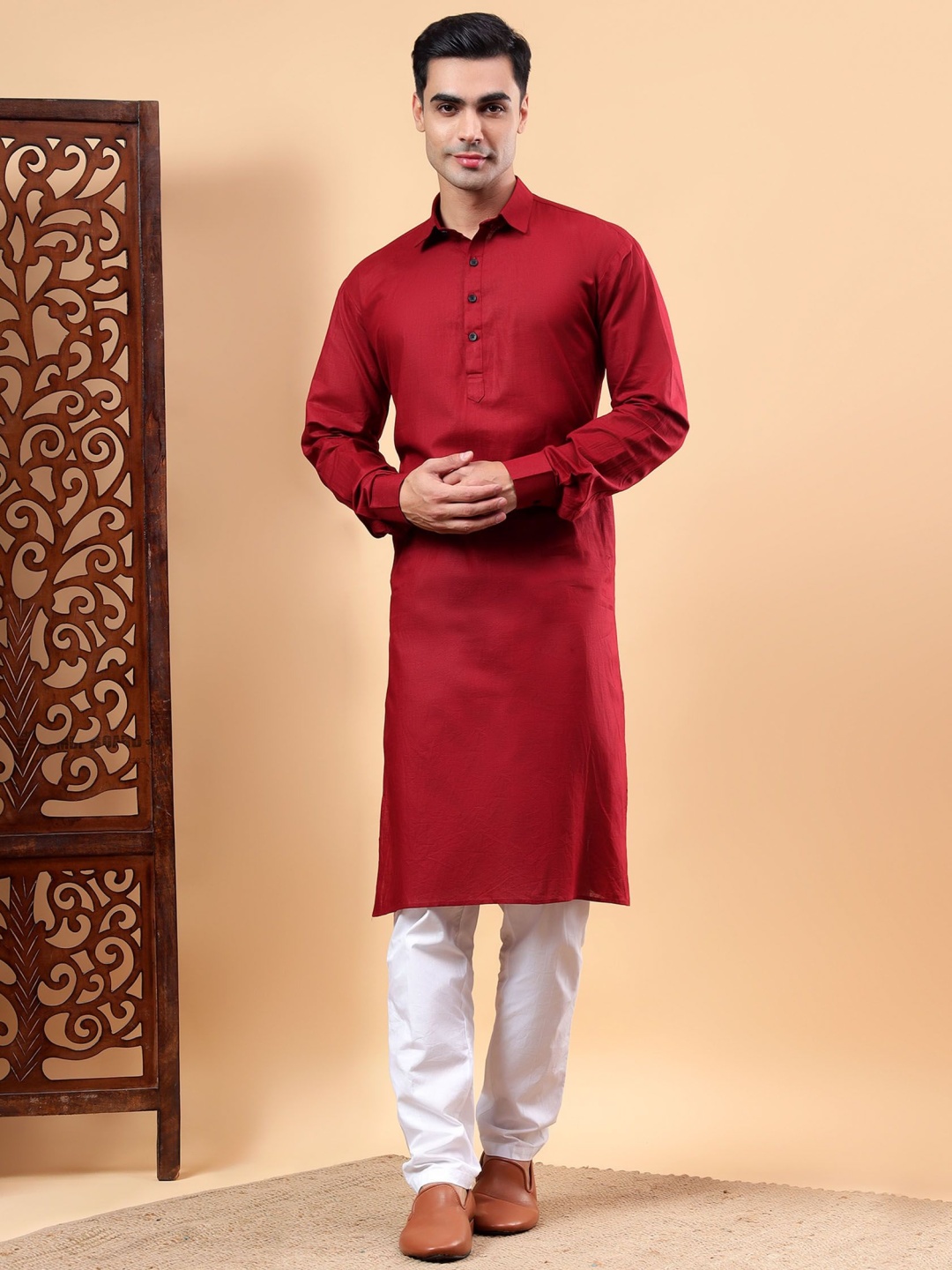 

Yugnik Men Regular Pure Cotton Kurta with Pyjamas, Maroon