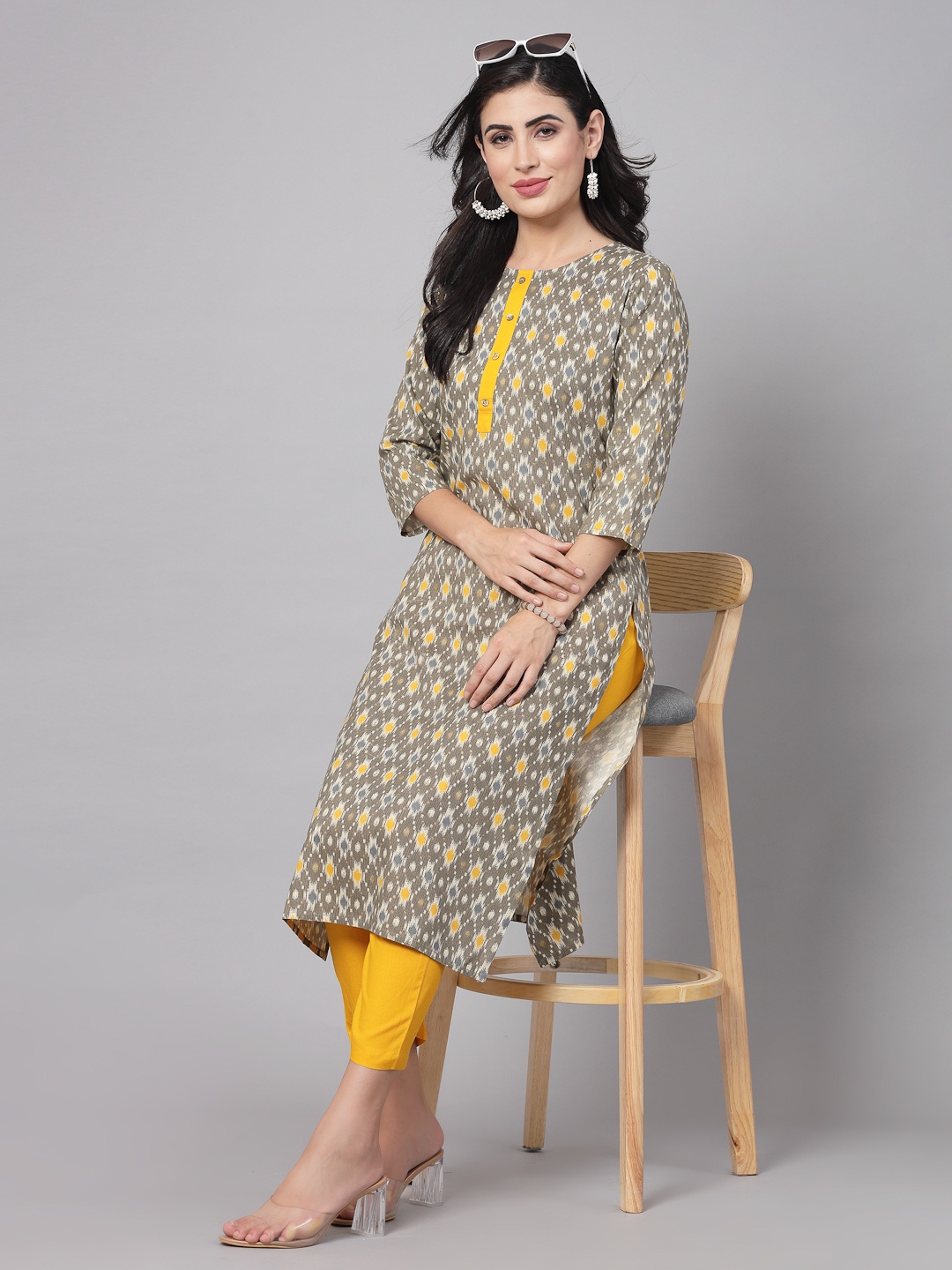 

kipek Women Ethnic Motifs Printed Regular Kurta with Trousers, Mustard