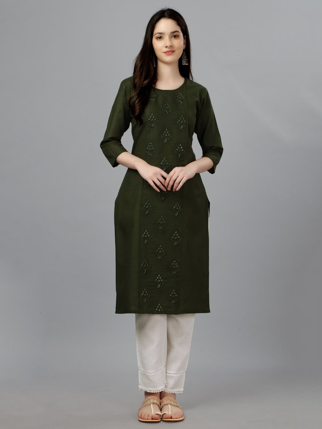 

HI FI NX Women Embroidered Kurta, Olive