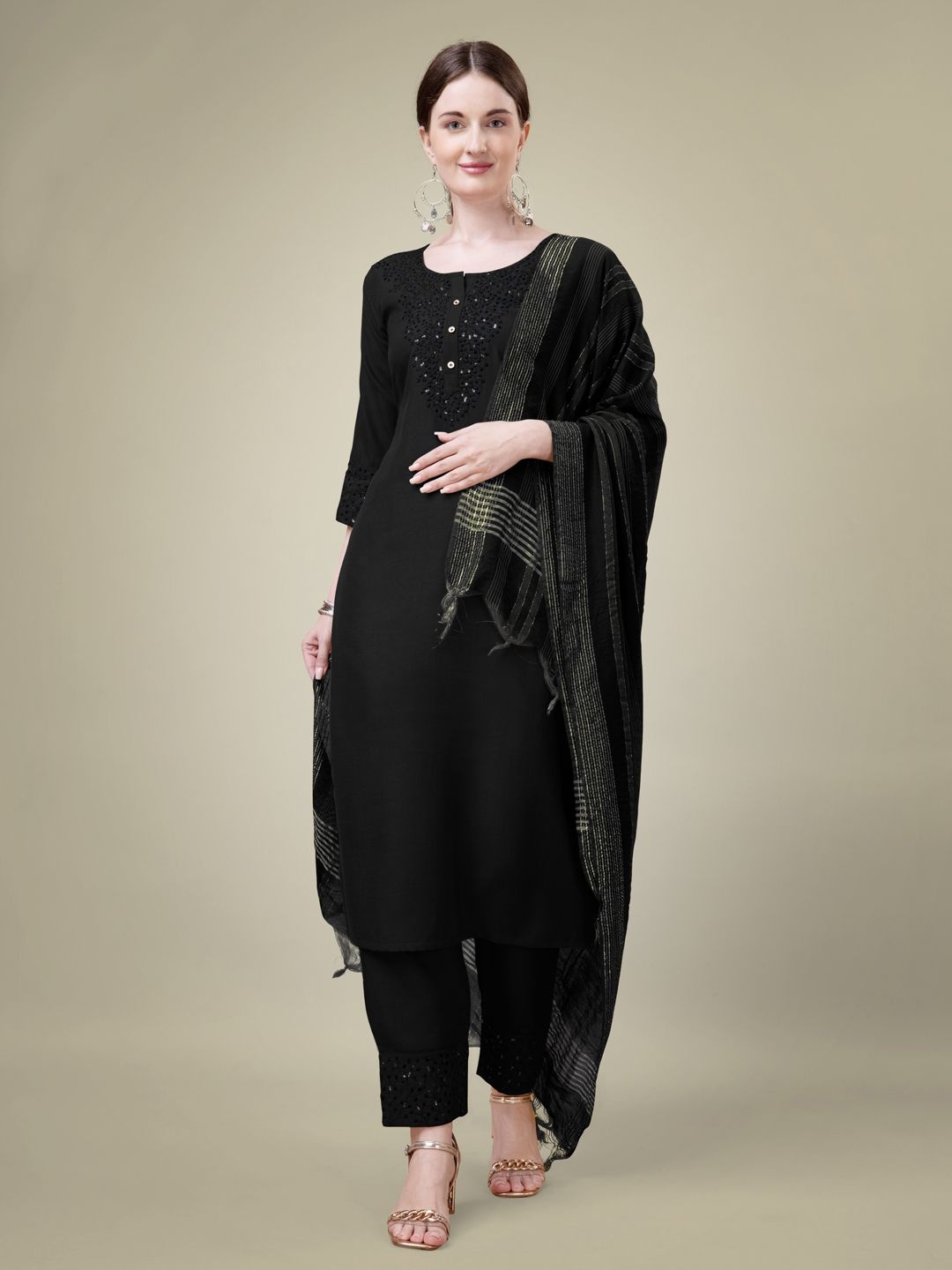 

HI FI NX Women Paisley Embroidered Regular Kurti with Churidar & With Dupatta, Black