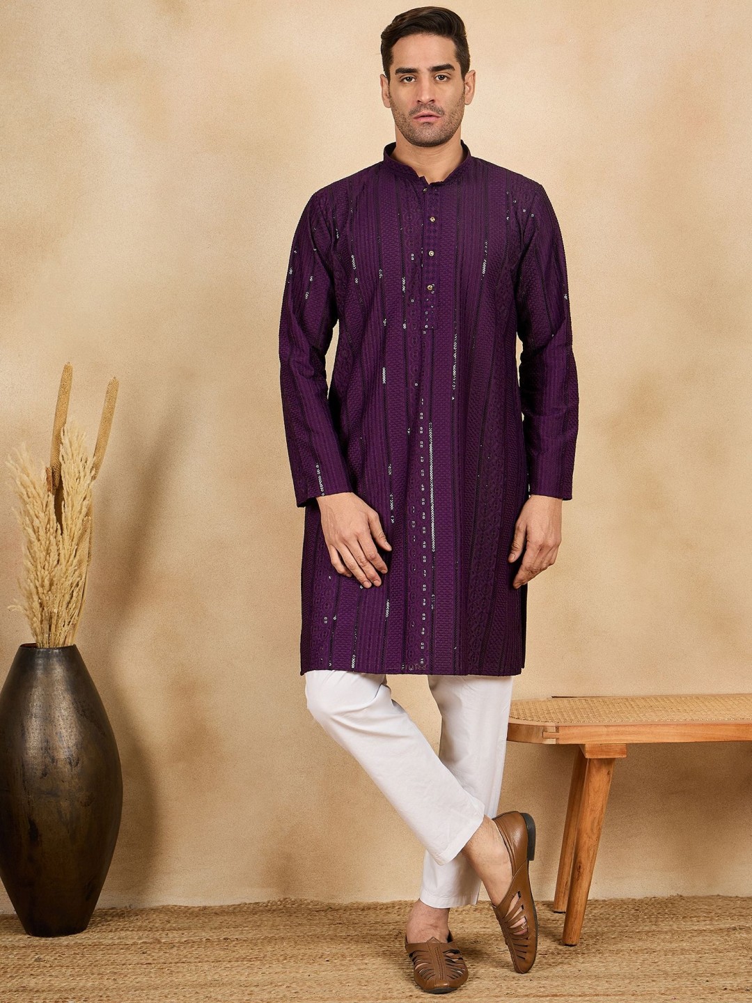 

SWAGG INDIA Men Embroidered Flared Sleeves Indie Prints Kurta, Purple