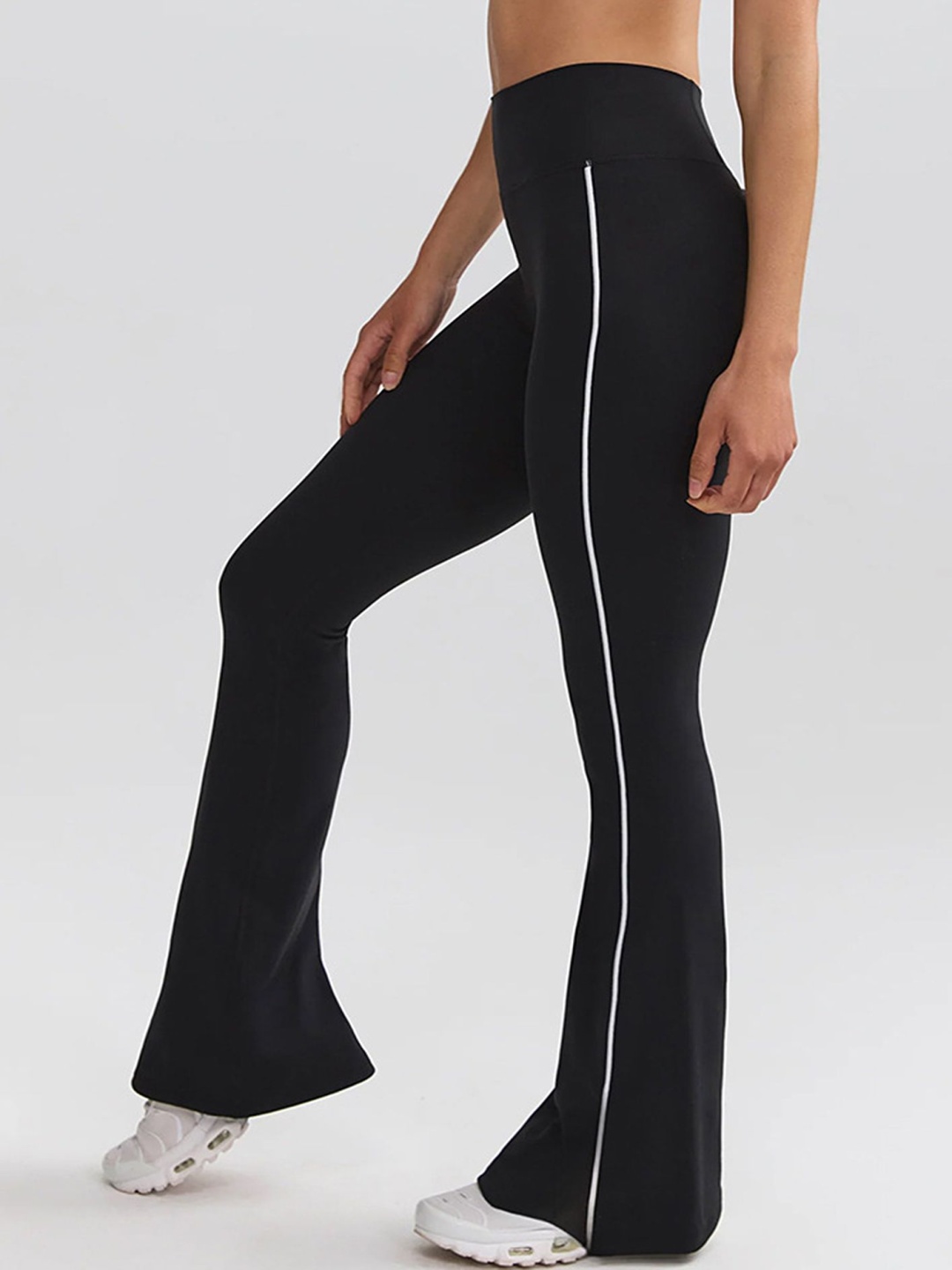 

LULU & SKY Women High-Rise Side Stripes Flat-Front Flared Trousers, Black