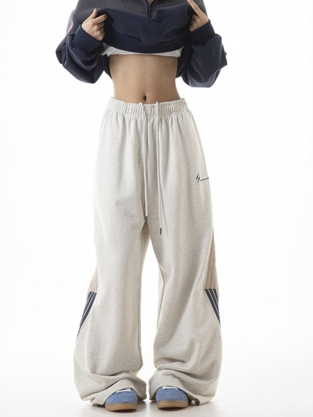 

LULU & SKY Women Loose Fit High-Rise Trousers, Grey