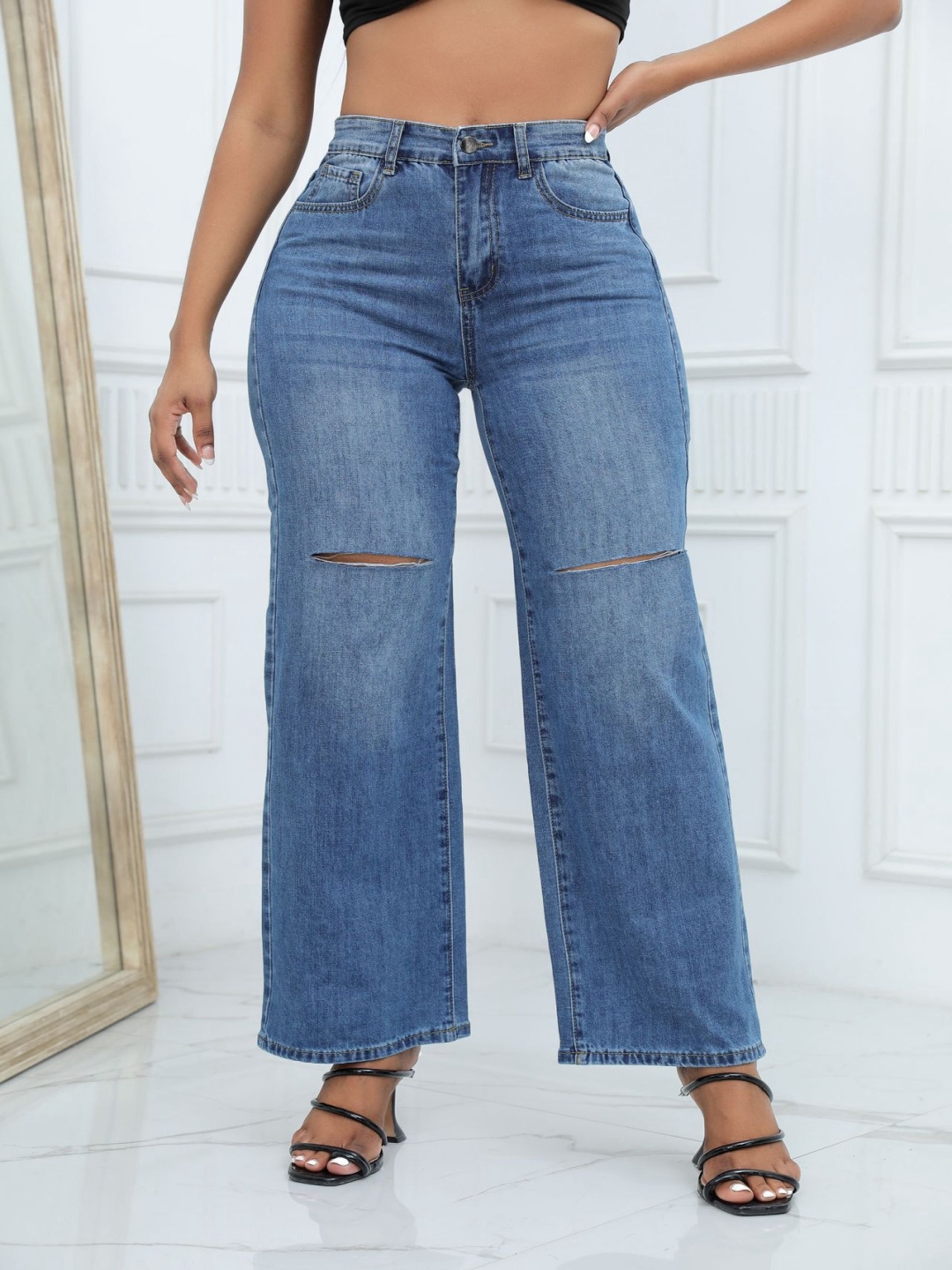 

The Roadster Lifestyle Co Women Cotton Wide Leg Jeans, Blue