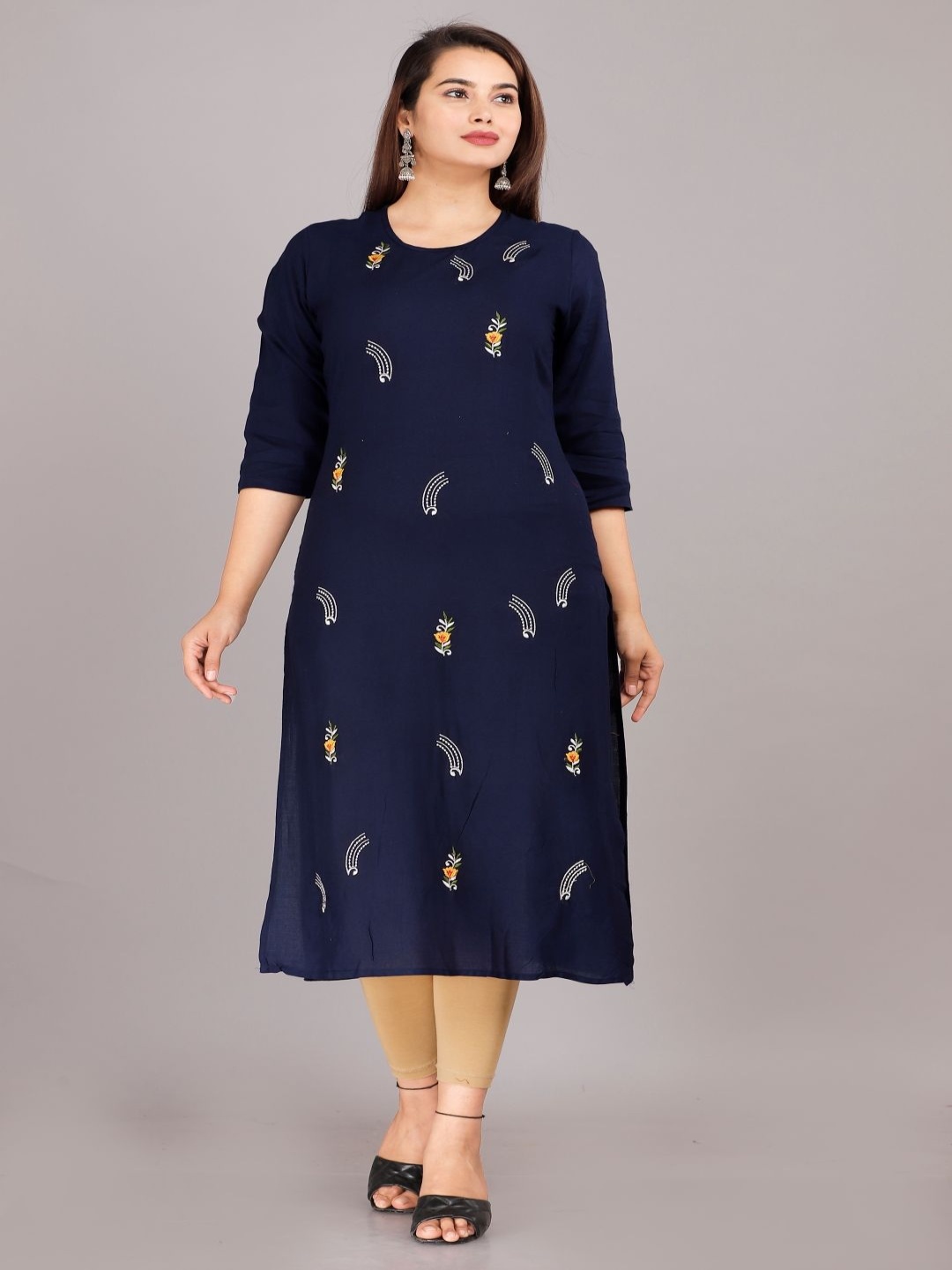 

Mehsoos Women Embroidered Thread Work Kurta, Blue