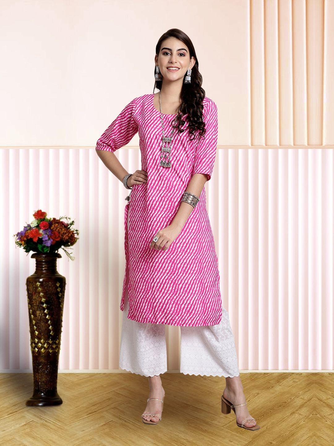 

7Threads Women Ethnic Motifs Printed Floral Crepe Kurta, Pink