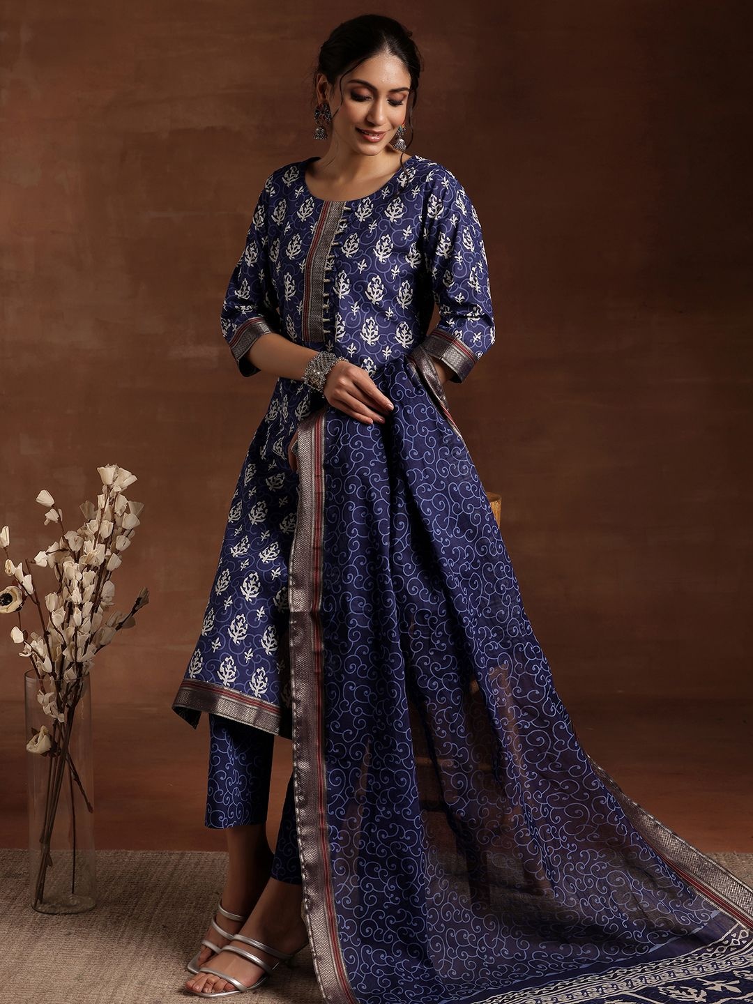

Libas Women Floral Printed Regular Gotta Patti Pure Cotton Kurta with Trousers & With Dupatta, Blue
