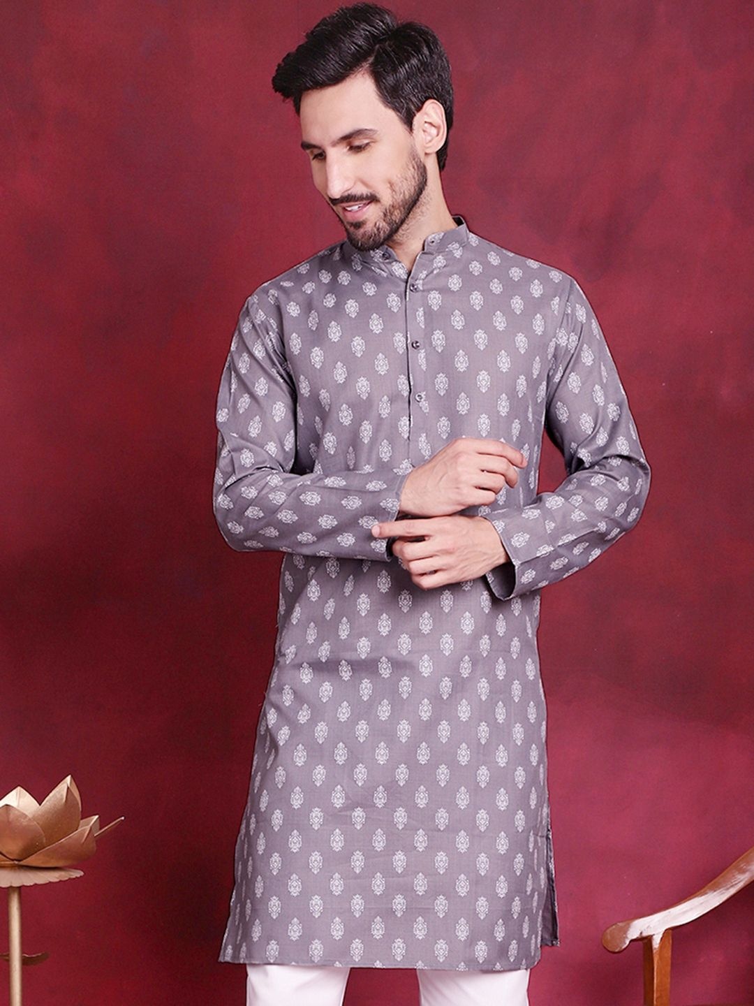 

Jompers Men Floral Printed Kurta, Grey