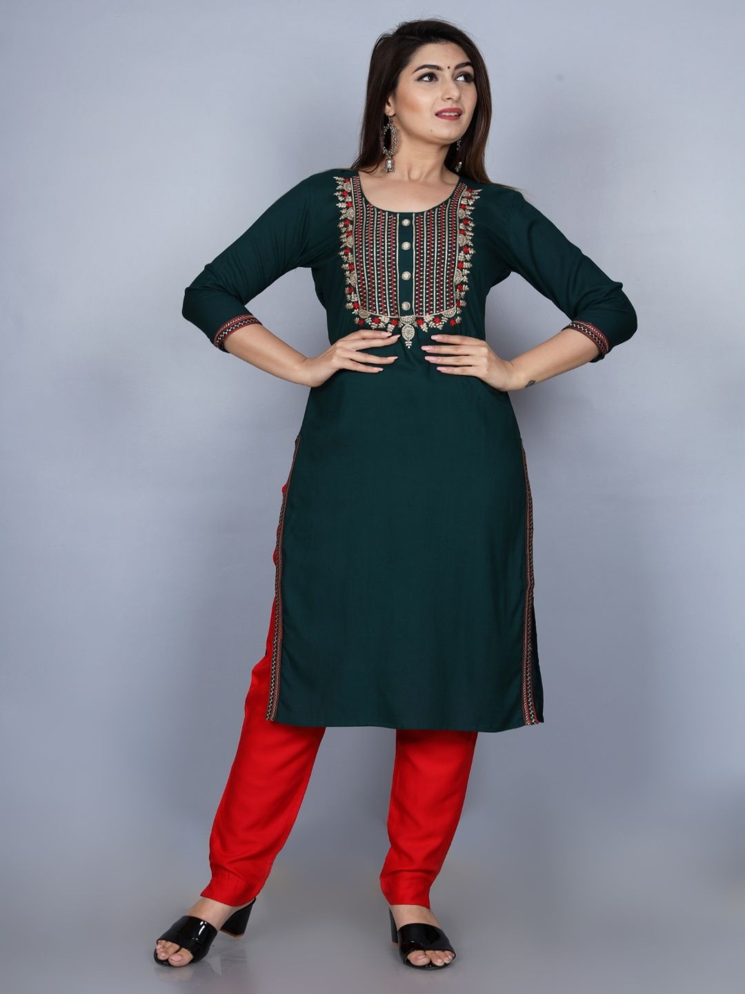 

Mehsoos Women Thread Work Kurta, Green