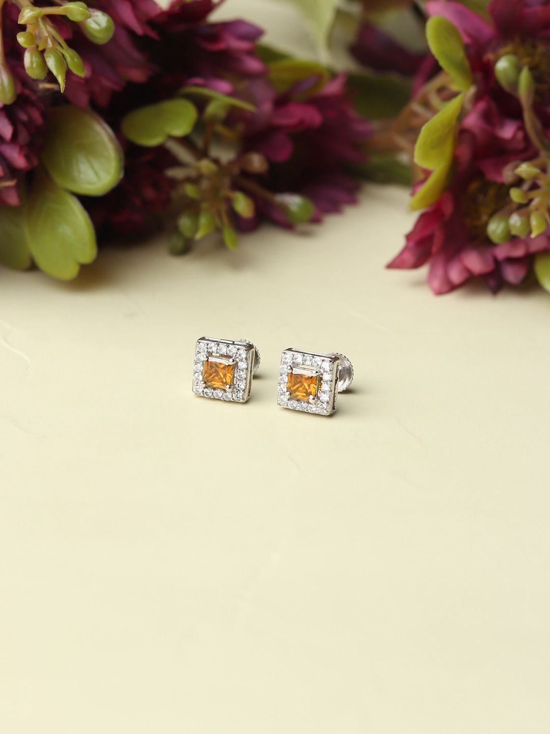 

AKSHAT SAPPHIRE 925 Sterling Silver Cubic Zirconia Rhodium-Plated Square Shape Studs