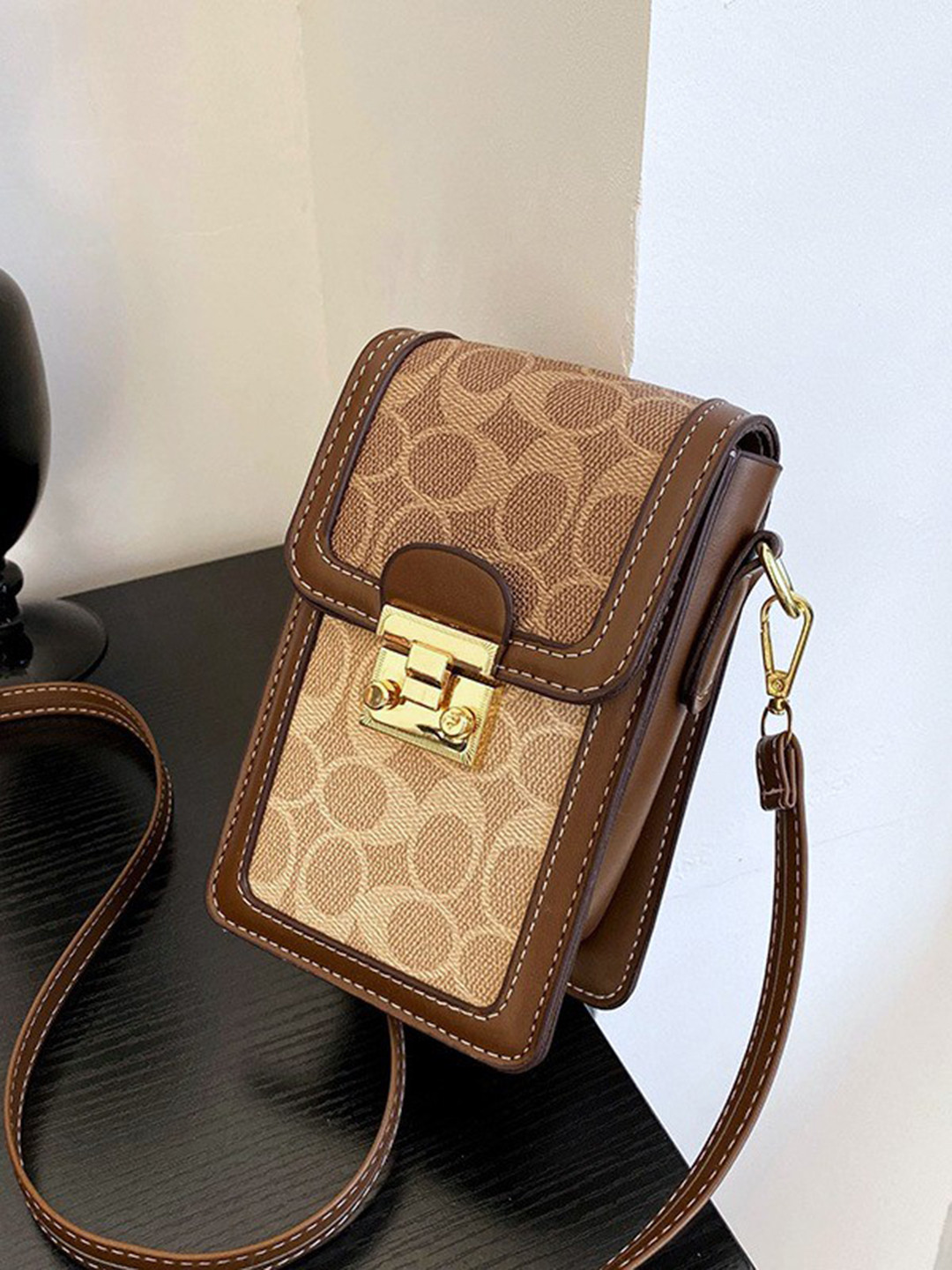 

Diva Dale Women Textured Crossbody Sling Bag, Brown