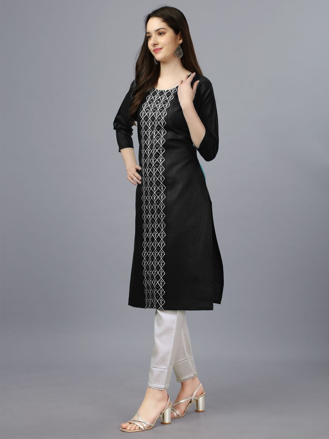 

HI FI NX Women Embroidered Kurta, Black