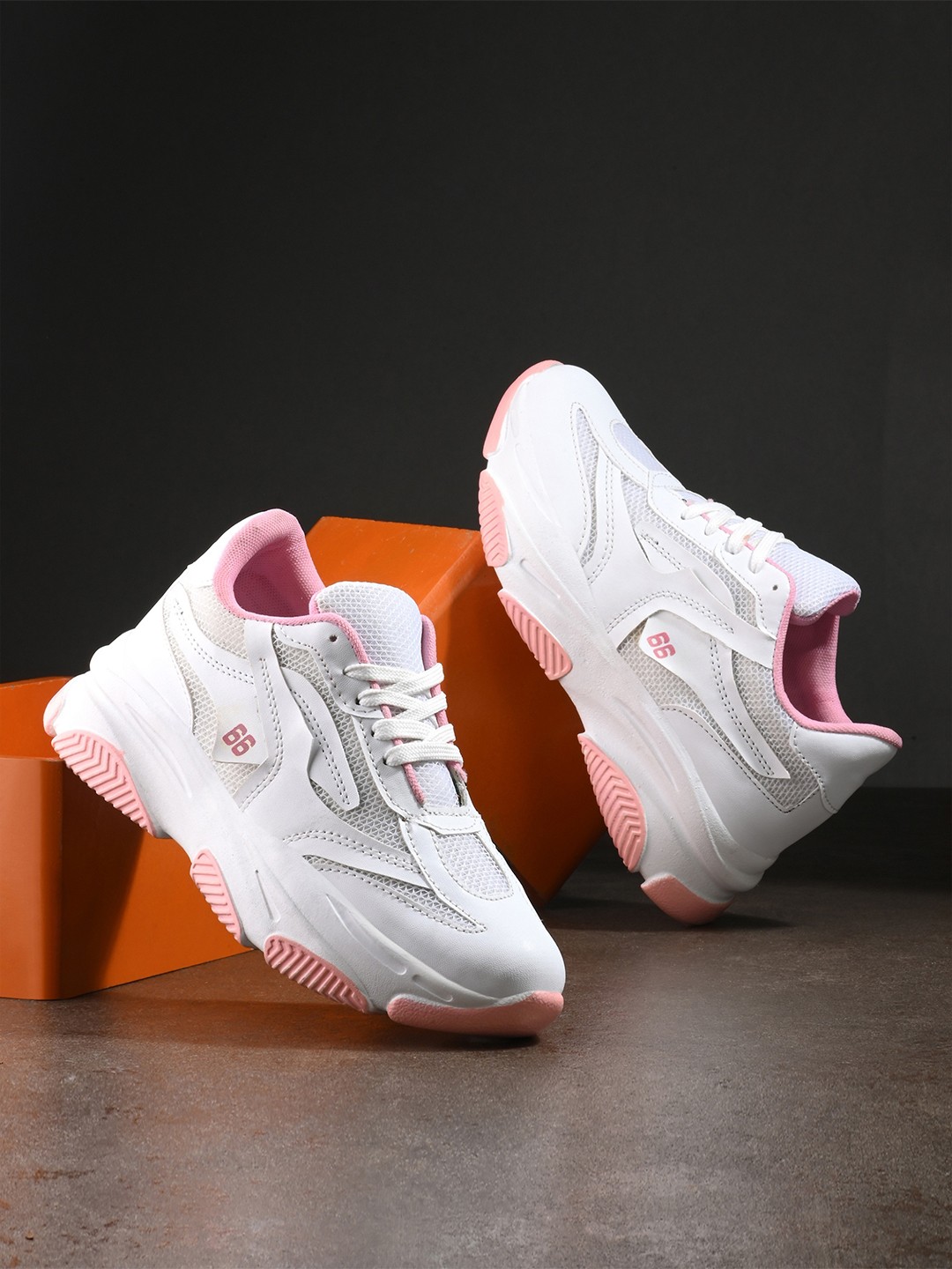 

Layasa Women Round Toe Sneakers, Pink