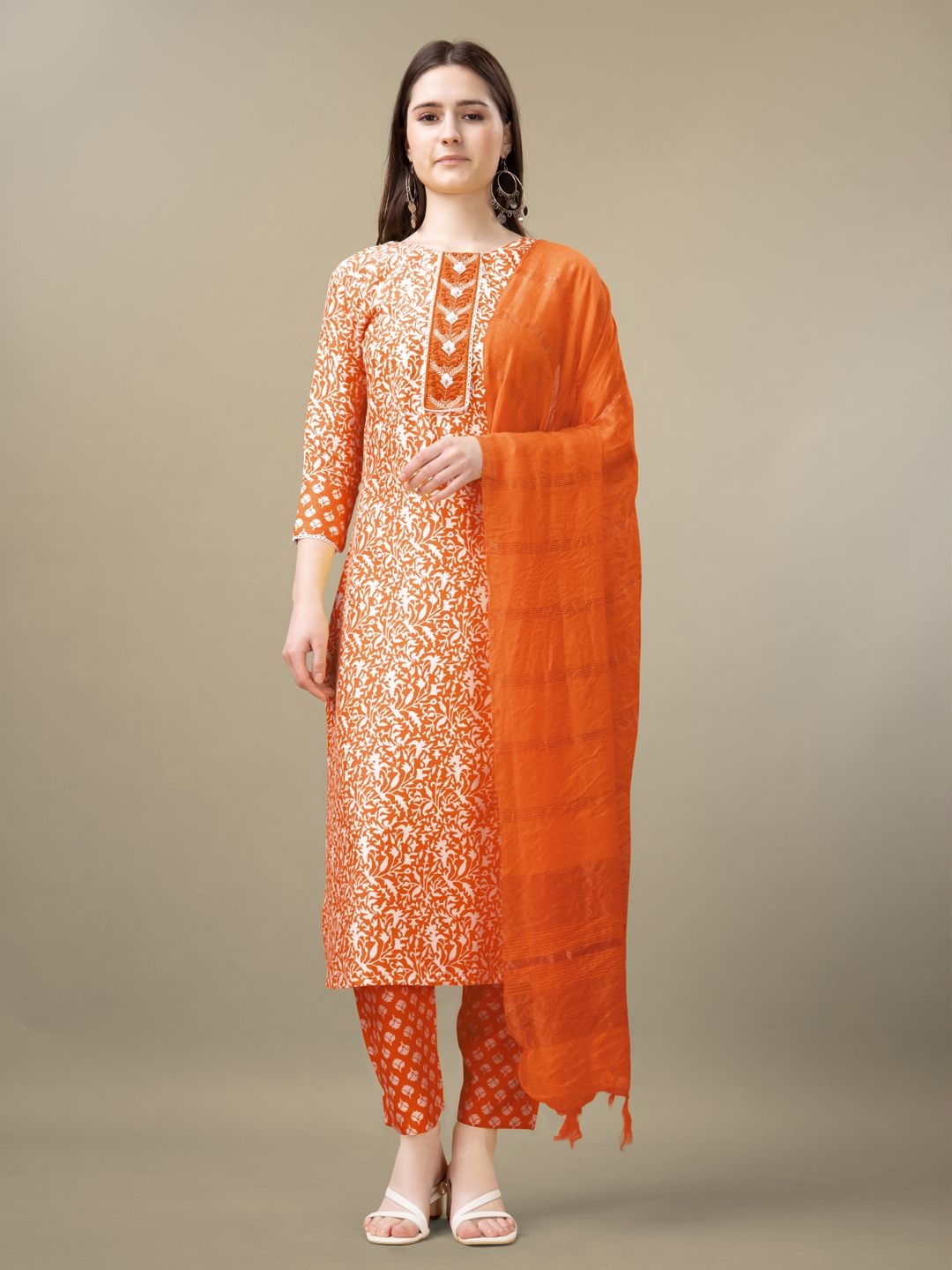 

HI FI NX Women Ethnic Motifs Embroidered Regular Kurti with Churidar & With Dupatta, Orange