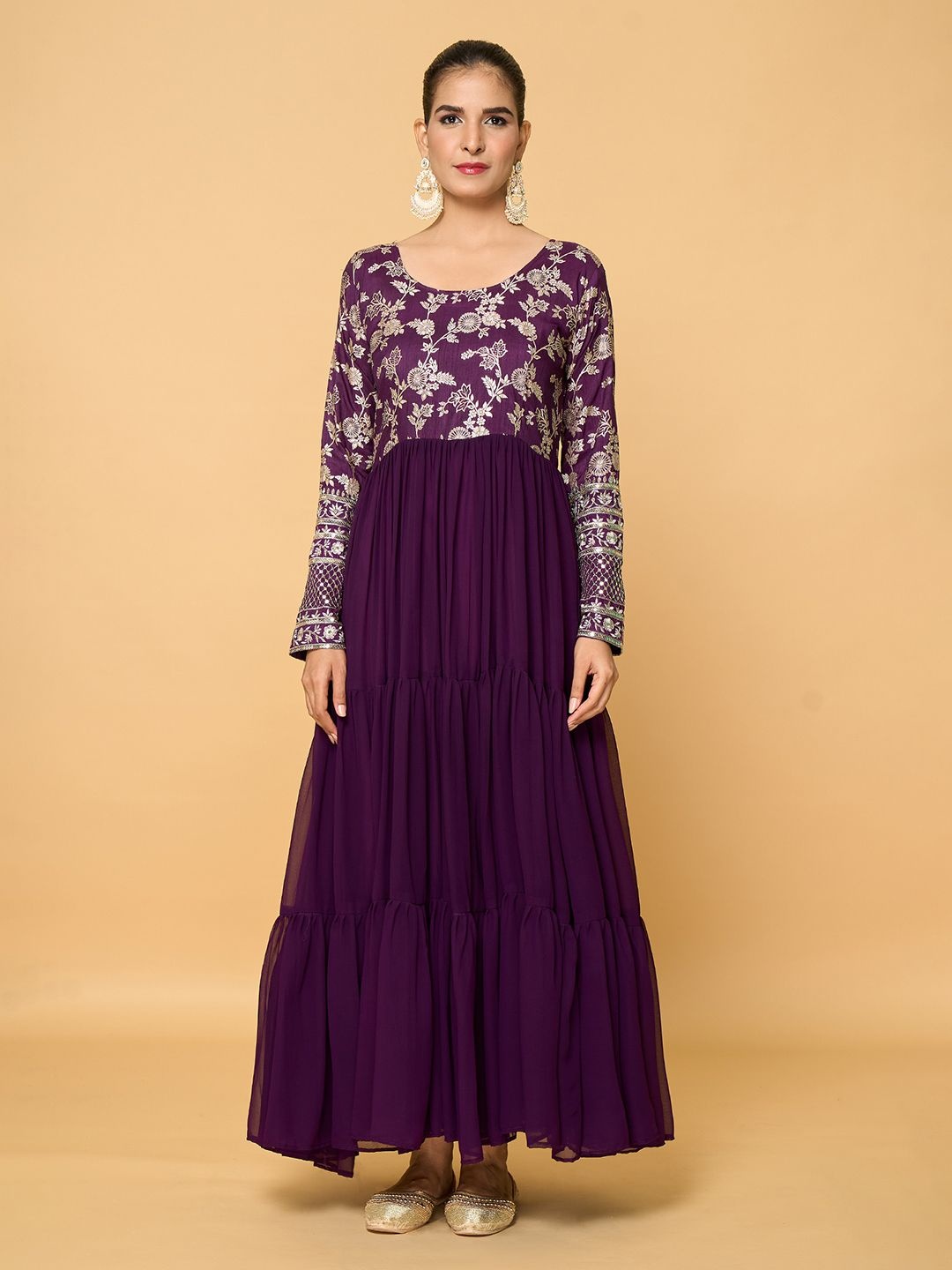 

Samyukta Singhania Women Georgette Kurta, Purple